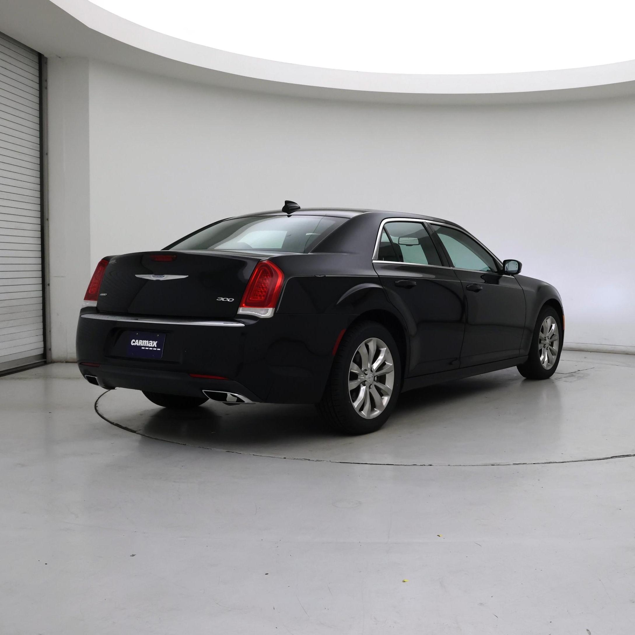 Thumbnail: 2016 Chrysler 300 - 8