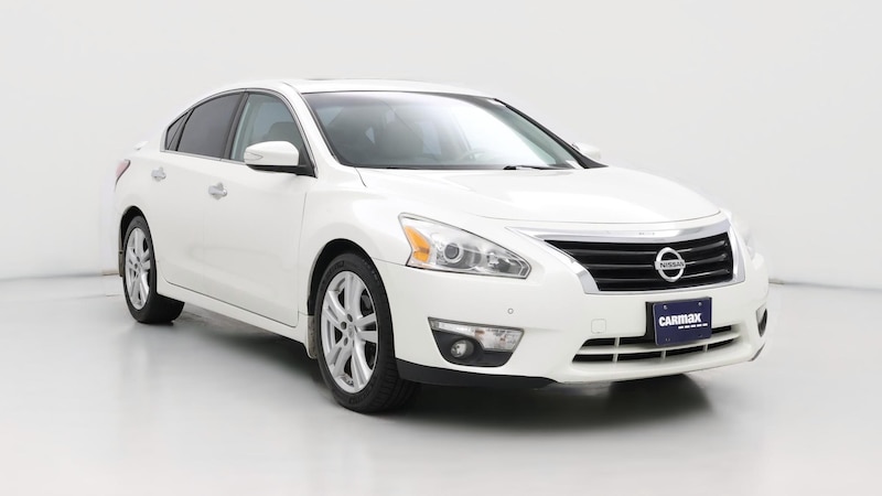 2015 Nissan Altima SL Hero Image