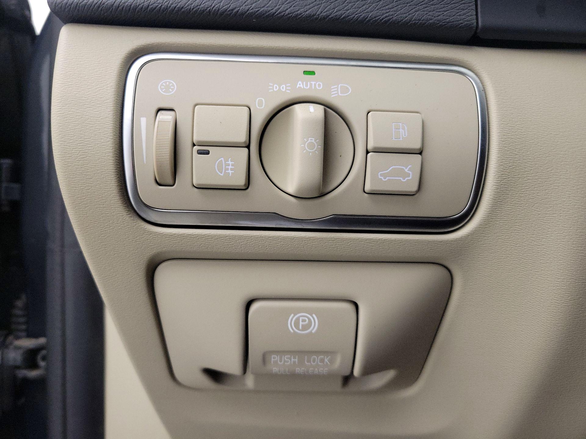 Thumbnail: 2014 Volvo S60 - 13