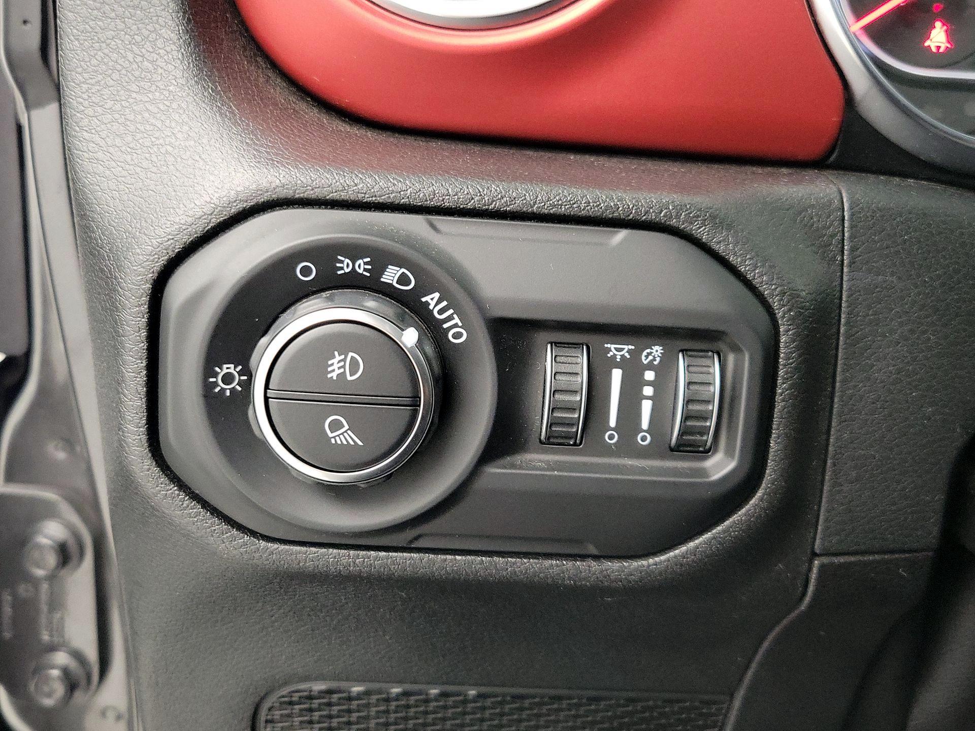 Thumbnail: 2021 Jeep Gladiator - 13