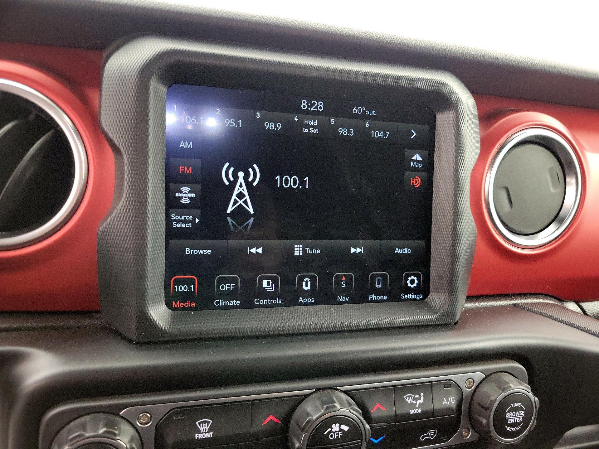 Thumbnail: 2021 Jeep Gladiator - 16