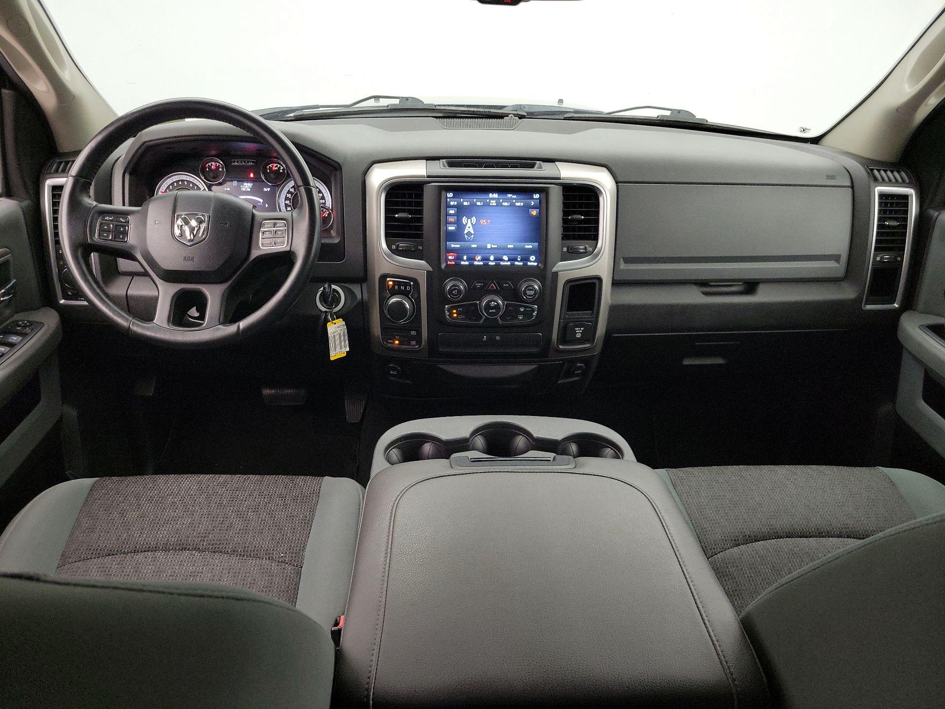 Thumbnail: 2019 RAM 1500 Classic - 9