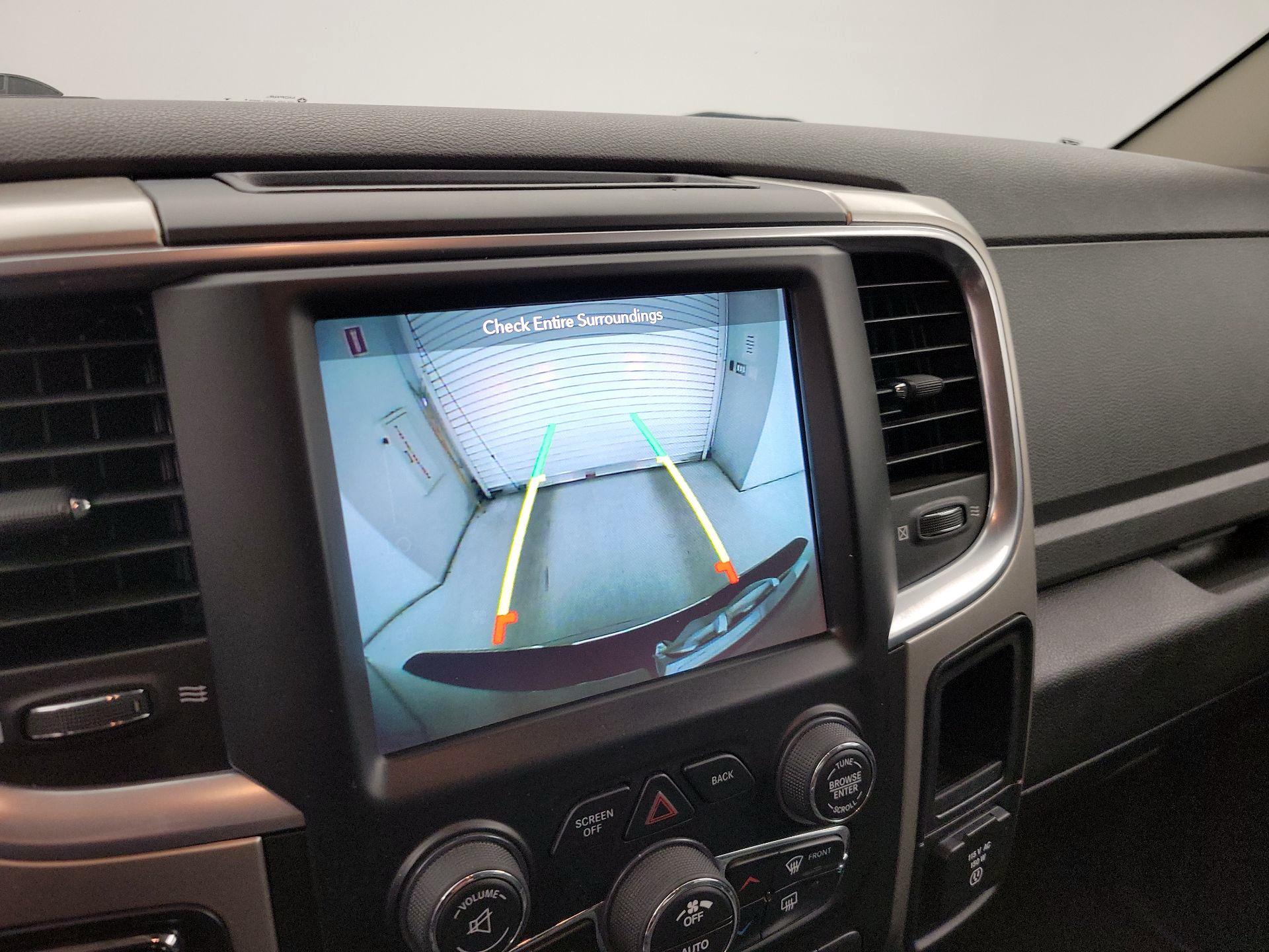 Thumbnail: 2019 RAM 1500 Classic - 14