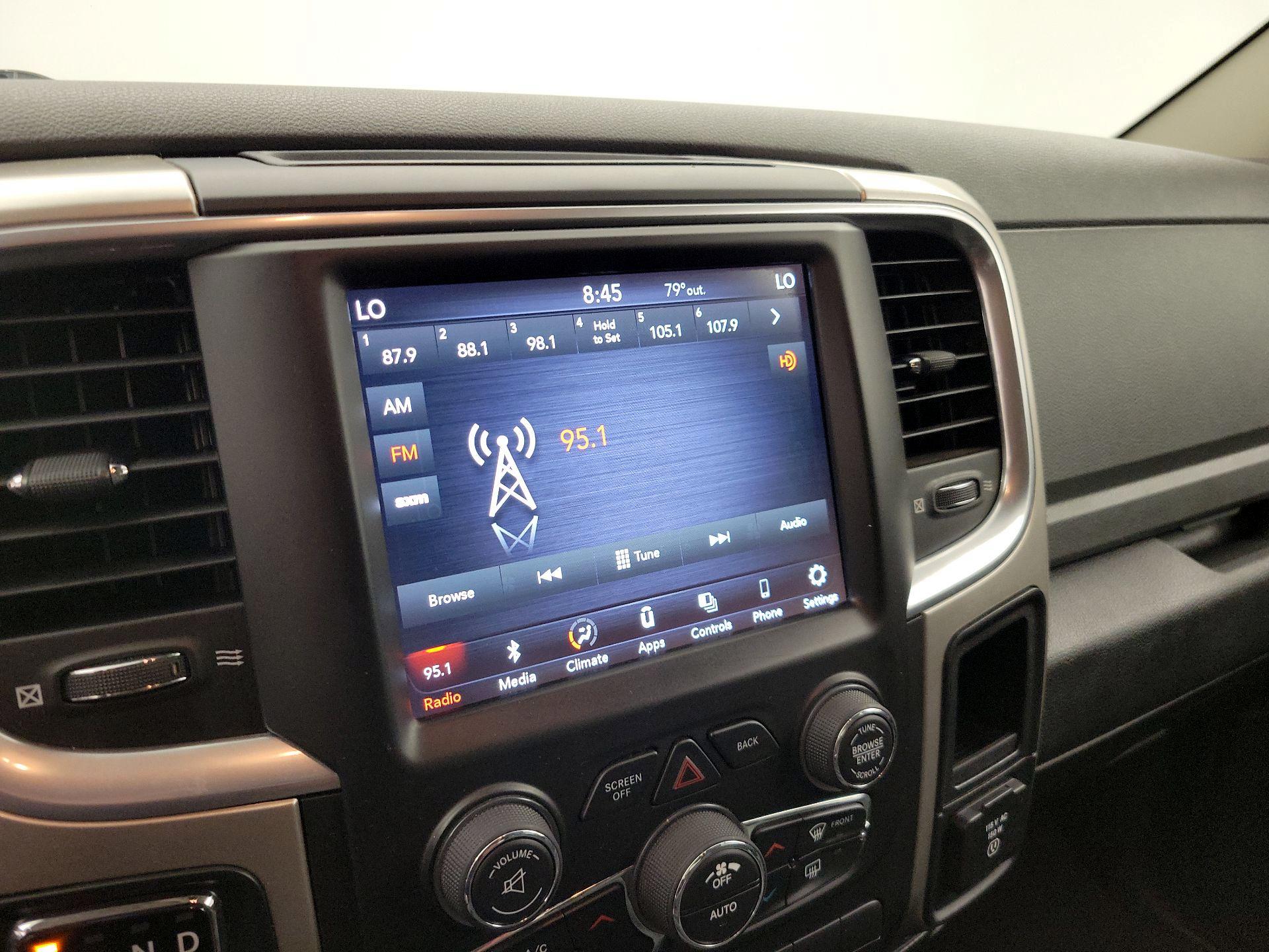 Thumbnail: 2019 RAM 1500 Classic - 15