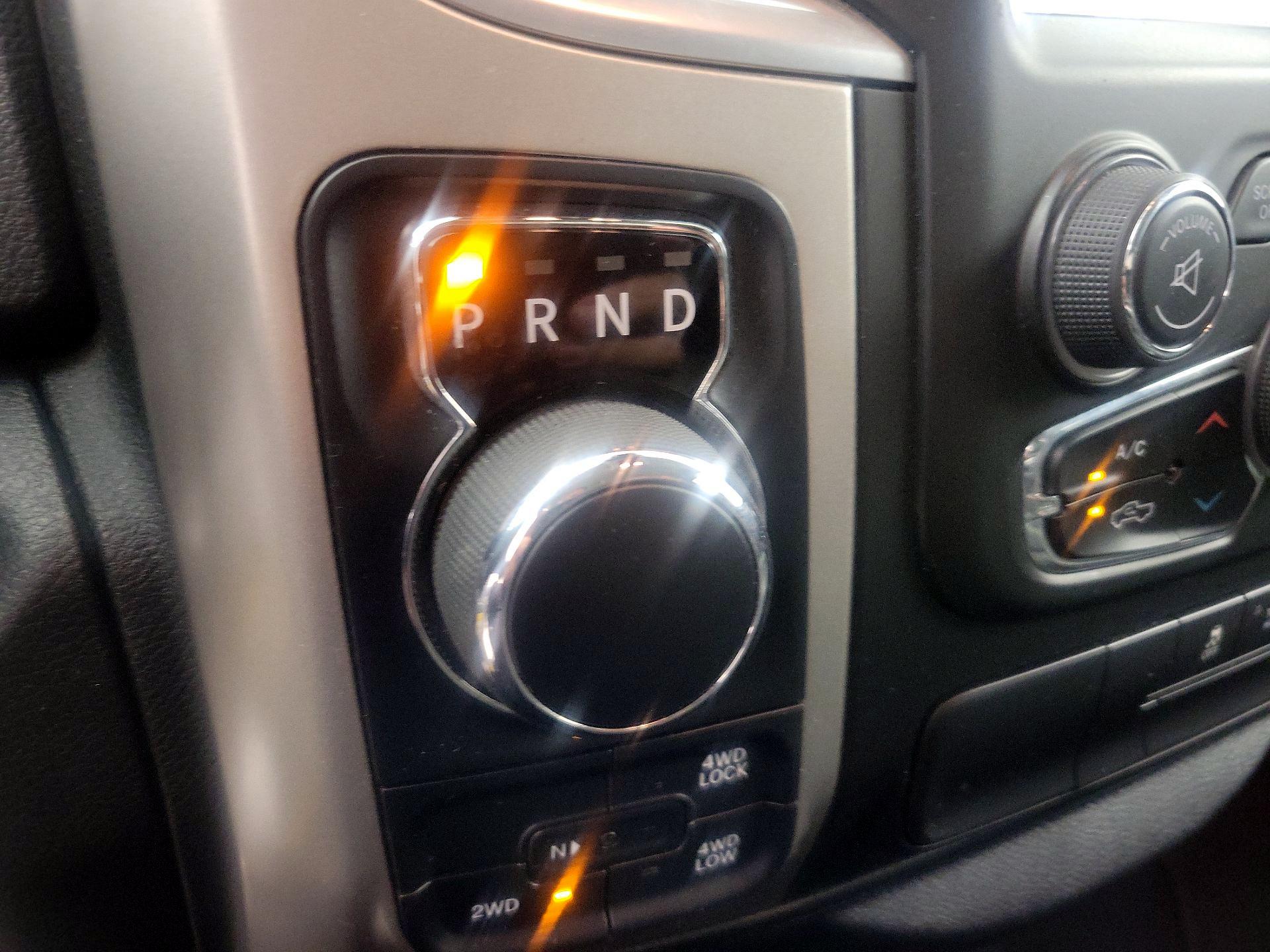 Thumbnail: 2019 RAM 1500 Classic - 17