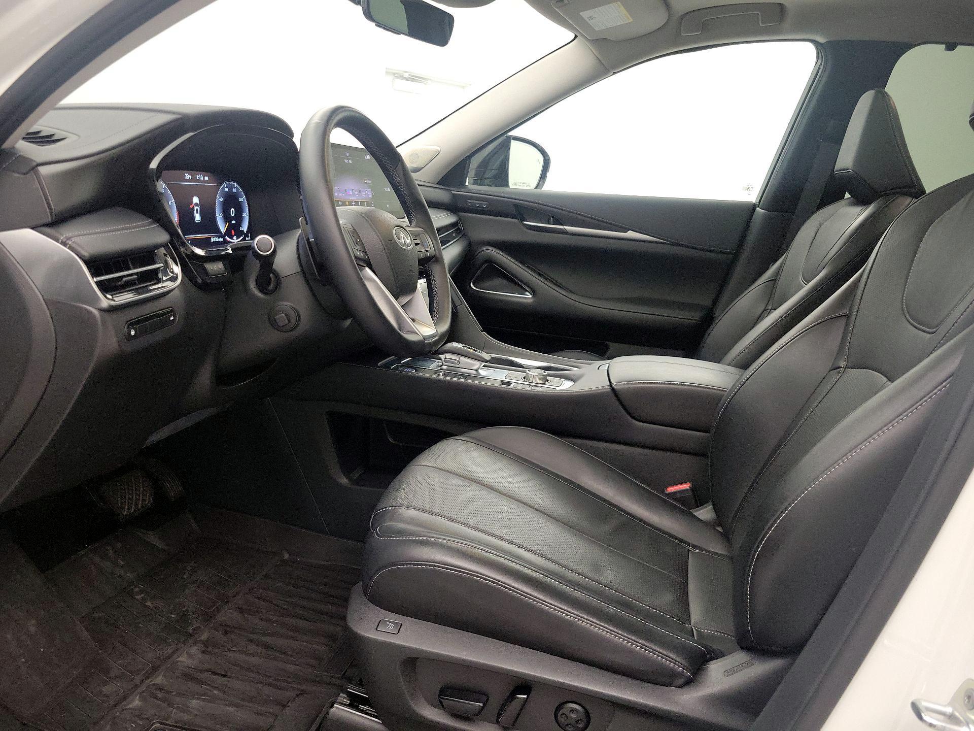 Thumbnail: 2023 INFINITI QX60 - 11