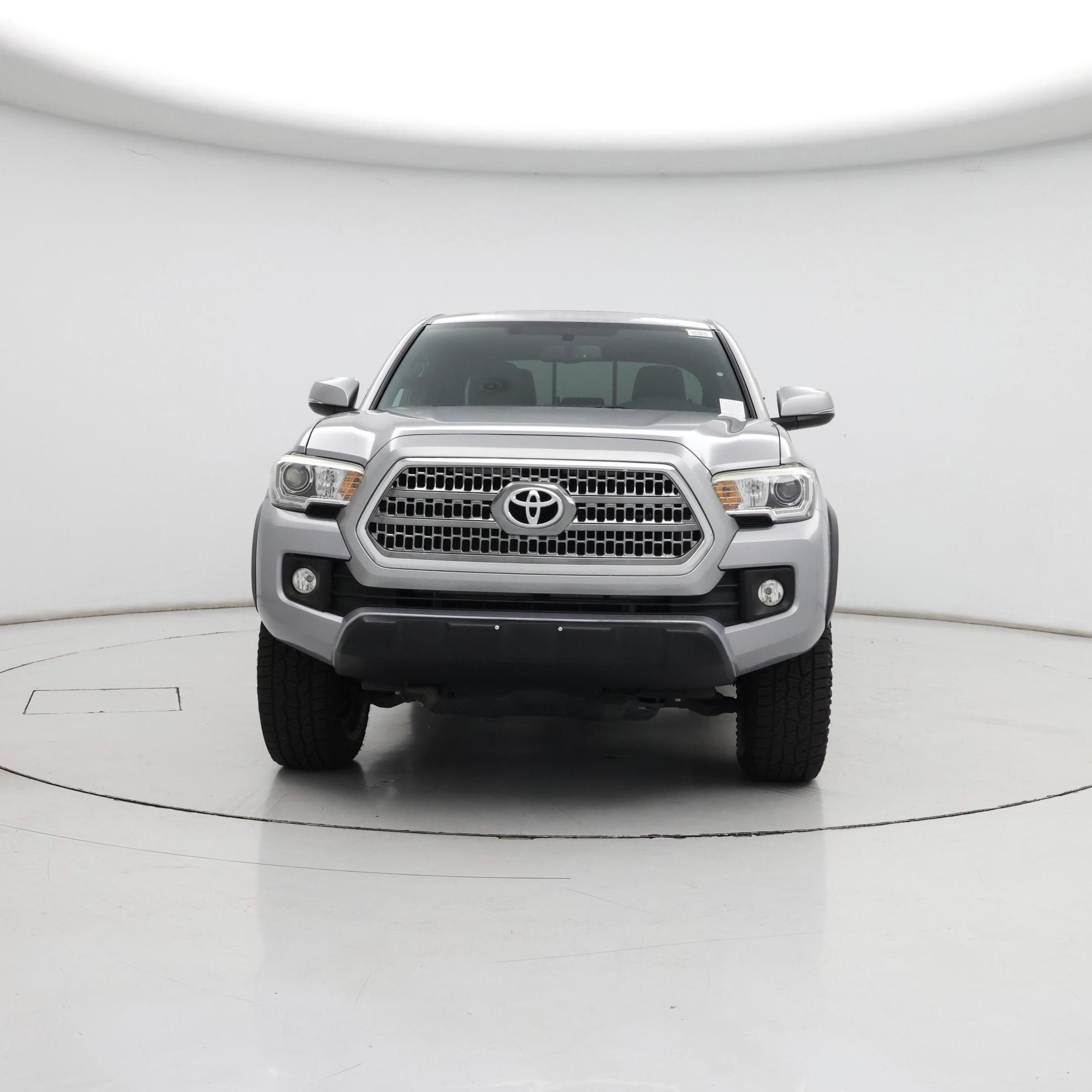 Thumbnail: 2017 Toyota Tacoma - 5