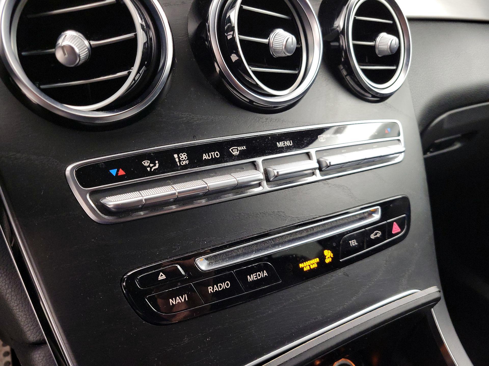 Thumbnail: 2019 Mercedes-Benz GLC - 16