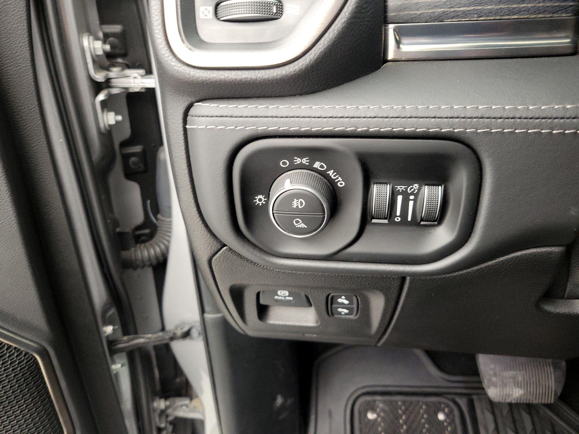 Thumbnail: 2019 RAM 1500 - 13