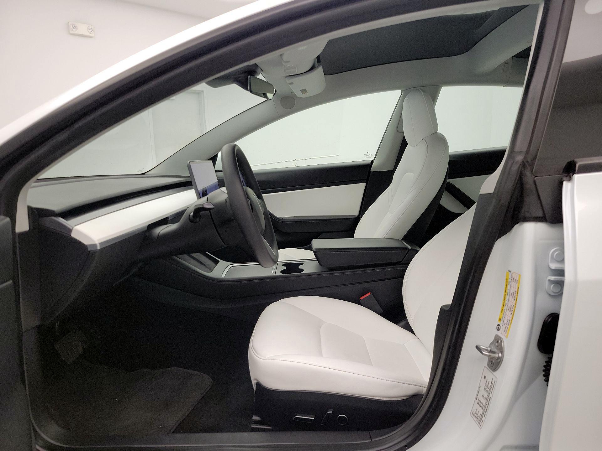 Thumbnail: 2021 Tesla Model 3 - 11