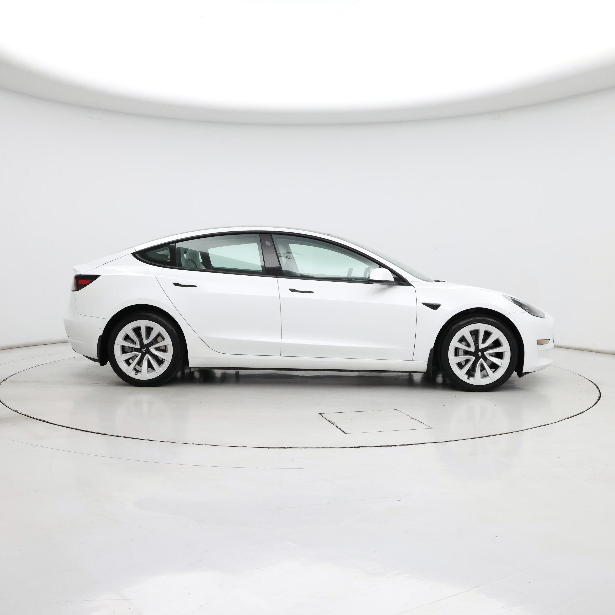 Thumbnail: 2021 Tesla Model 3 - 7