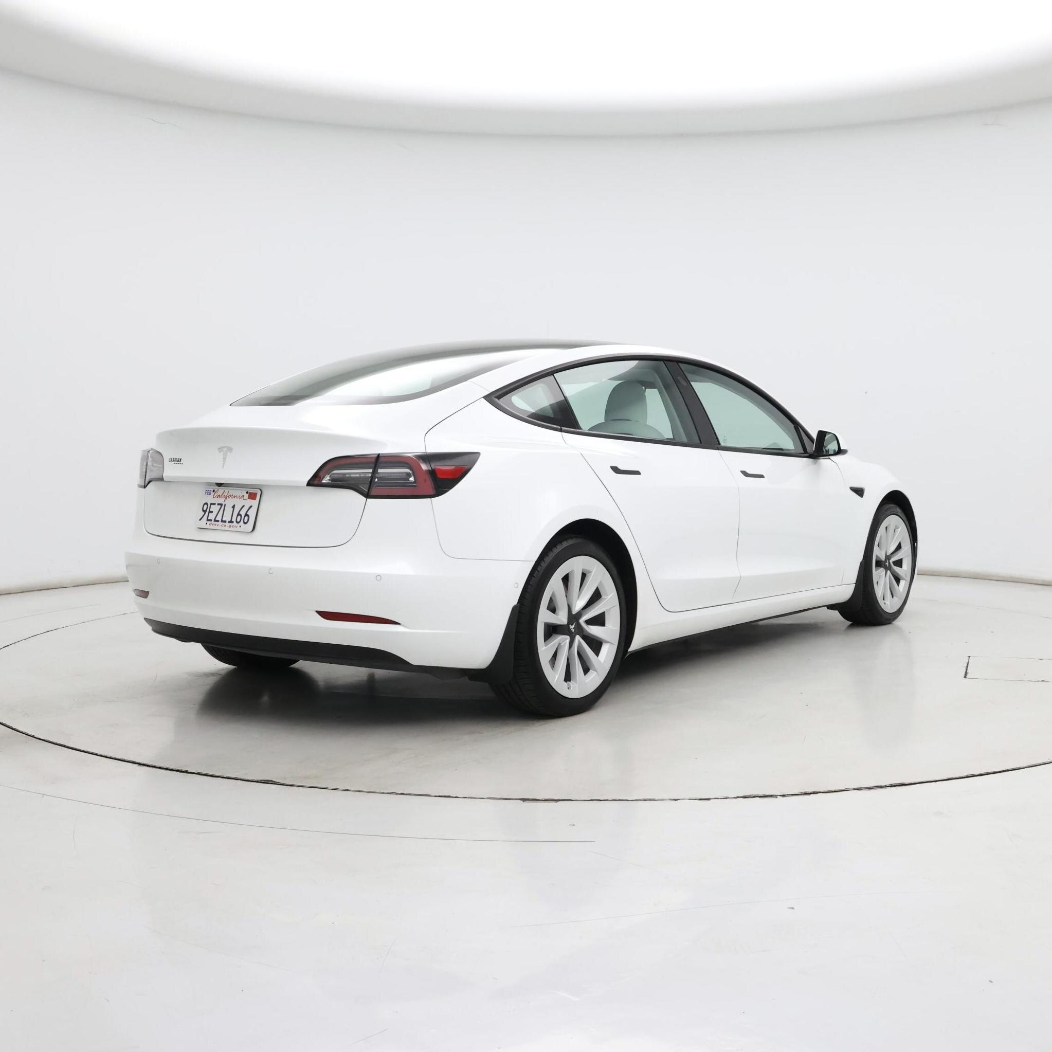 Thumbnail: 2021 Tesla Model 3 - 8