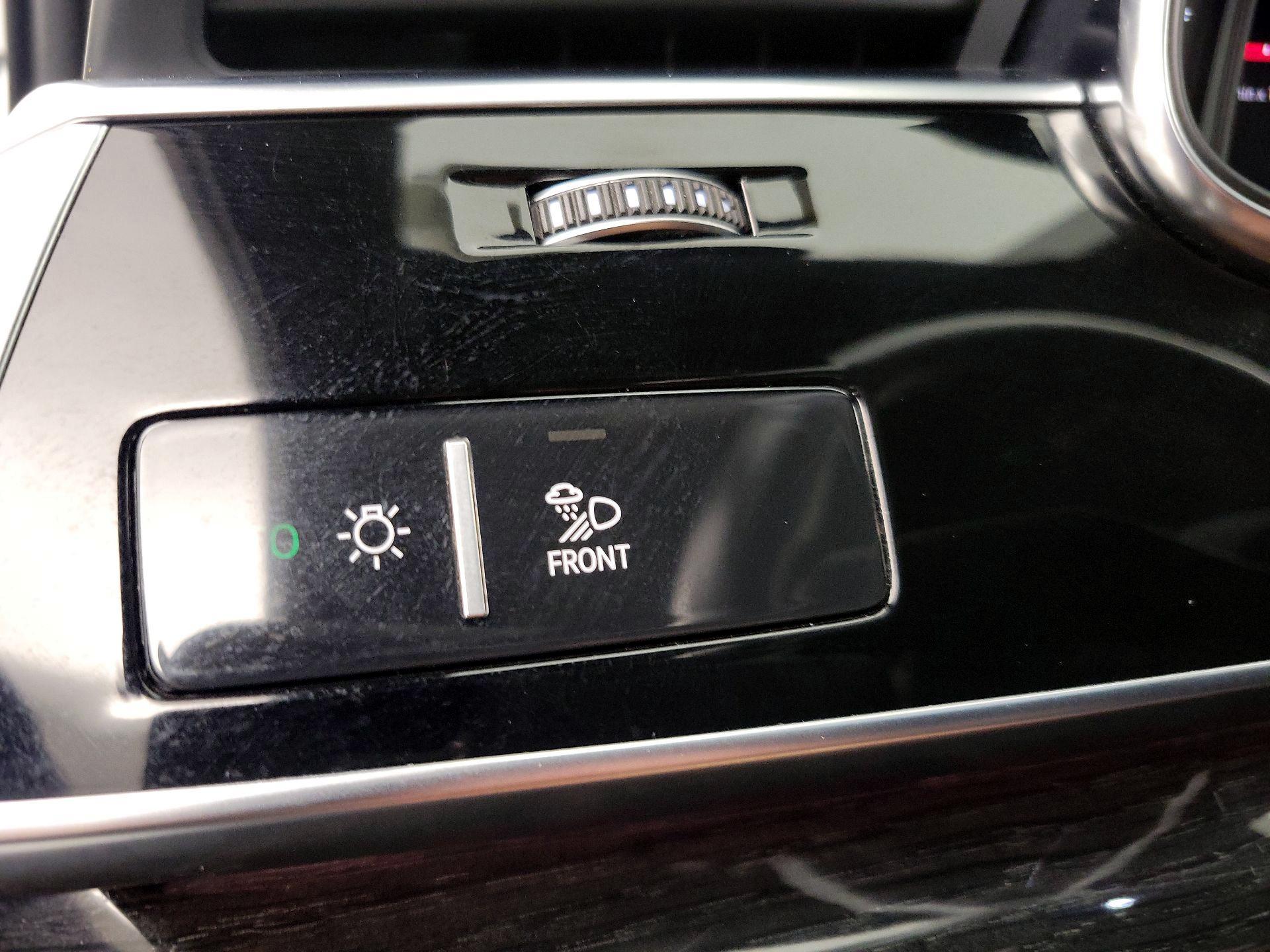 Thumbnail: 2021 Audi Q7 - 13