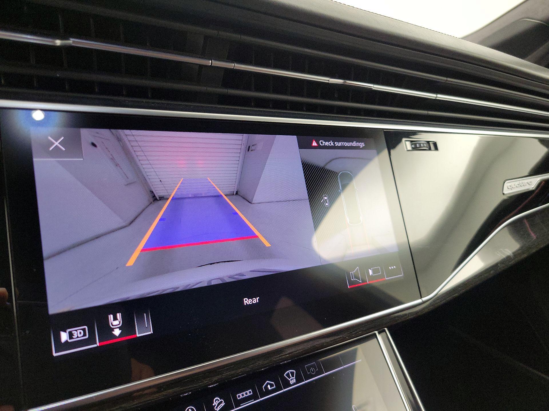 Thumbnail: 2021 Audi Q7 - 15