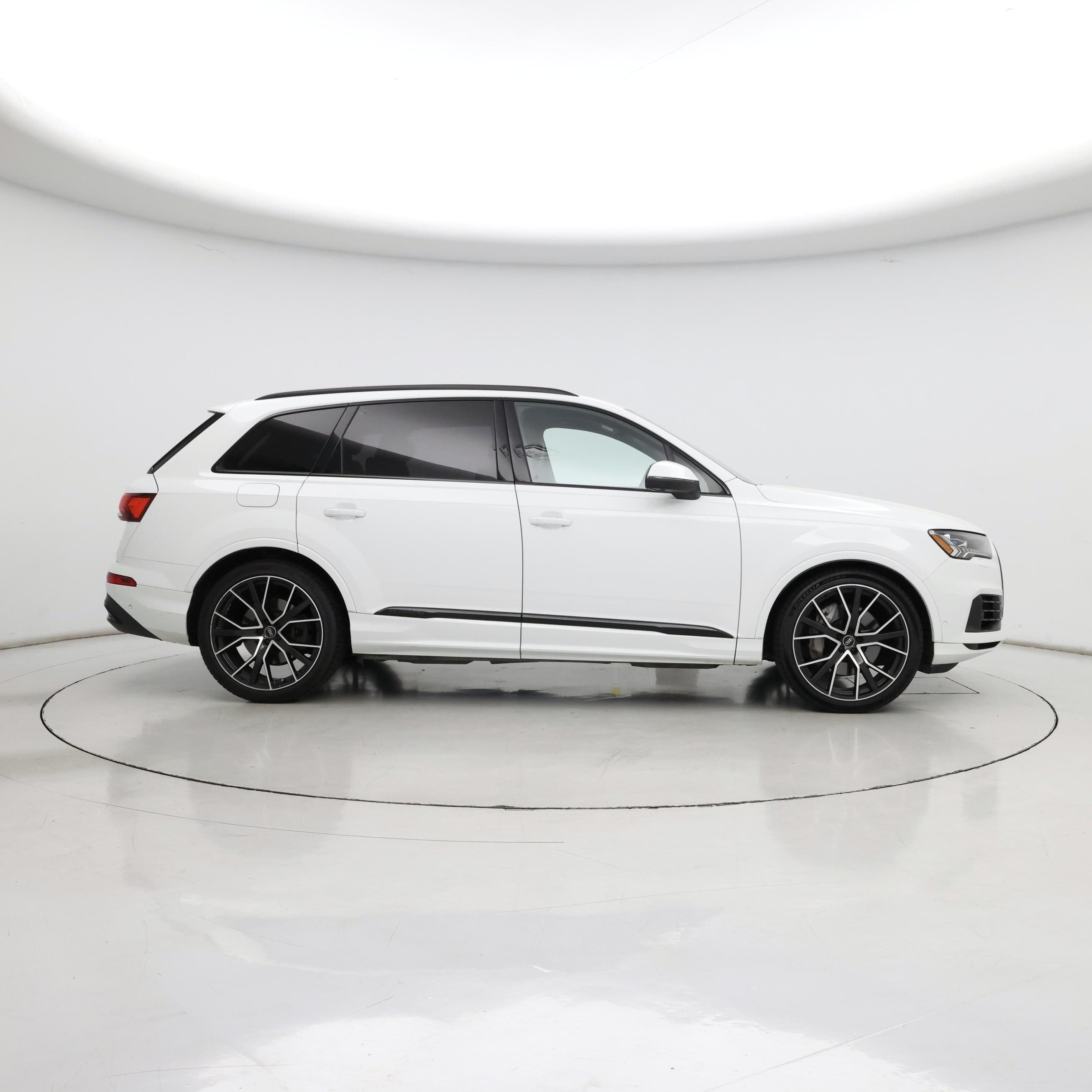 Thumbnail: 2021 Audi Q7 - 7