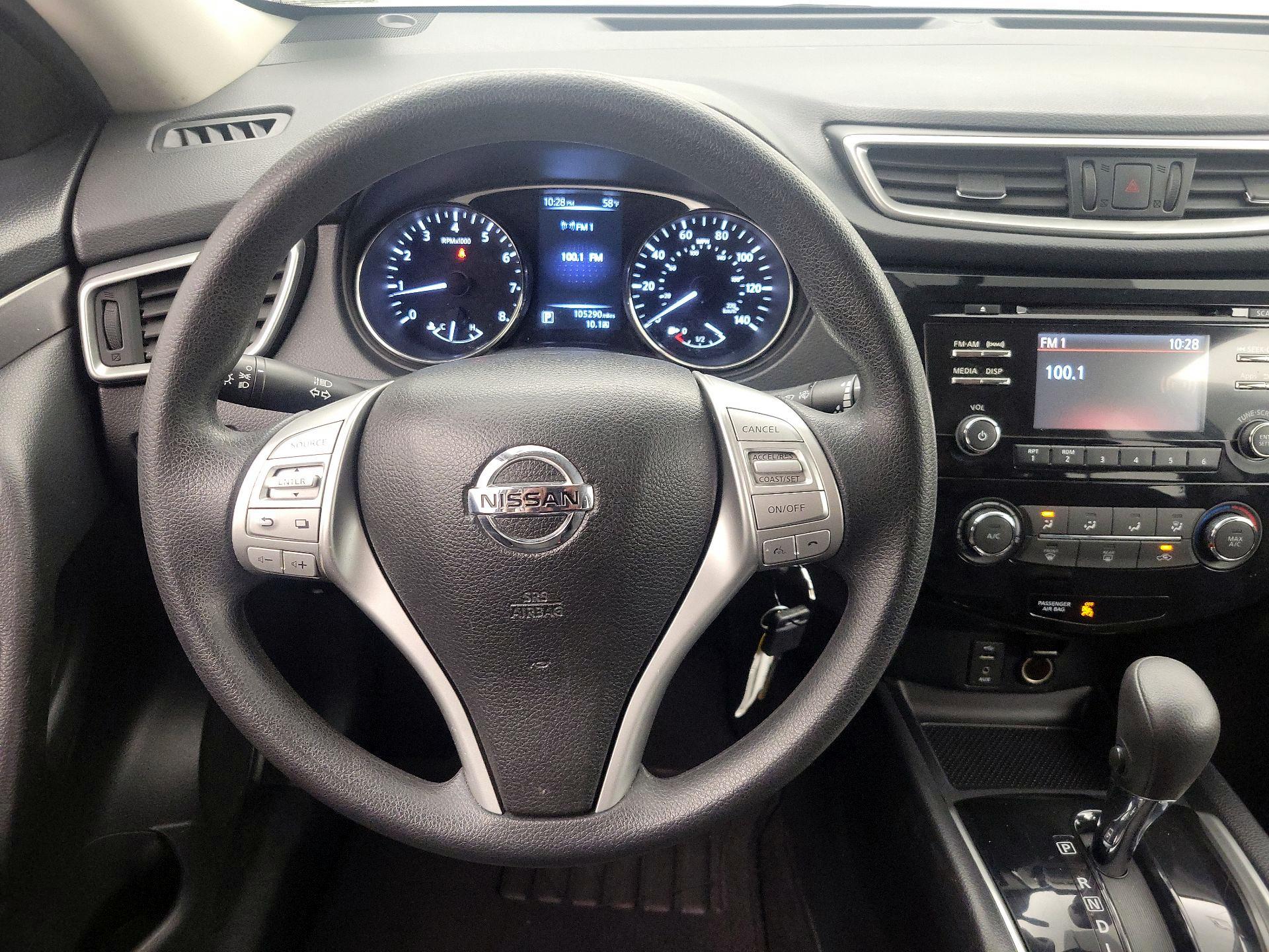 Thumbnail: 2016 Nissan Rogue - 10