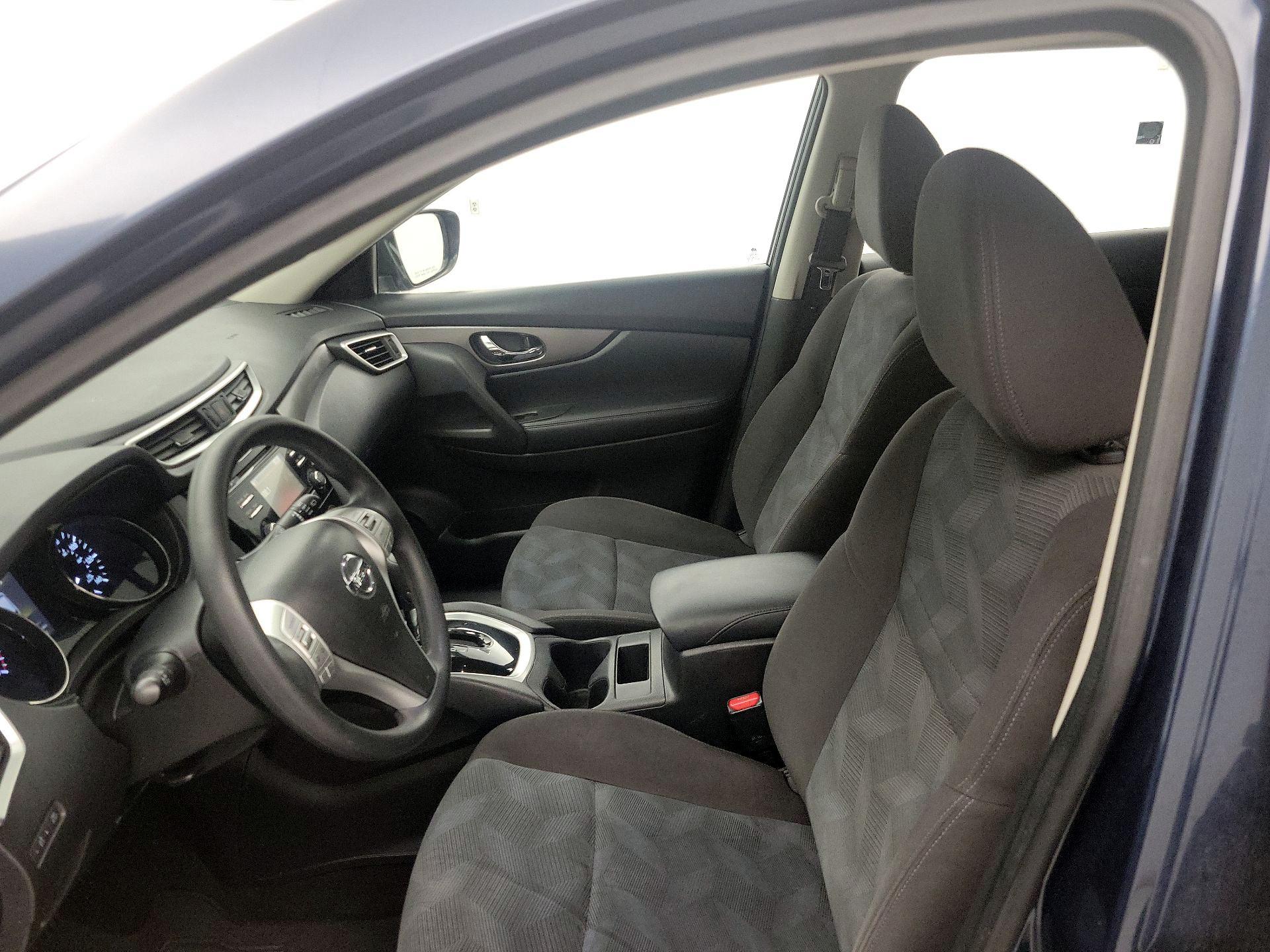 Thumbnail: 2016 Nissan Rogue - 11