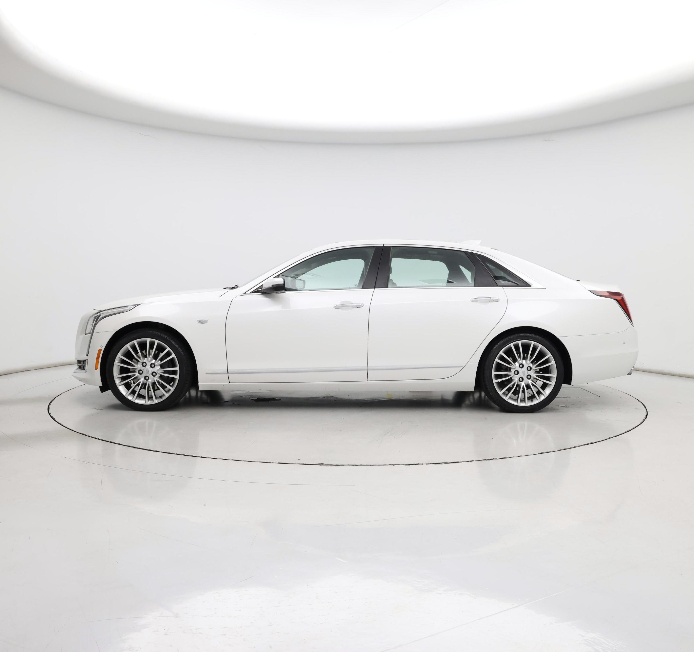 Thumbnail: 2018 Cadillac CT6 - 3