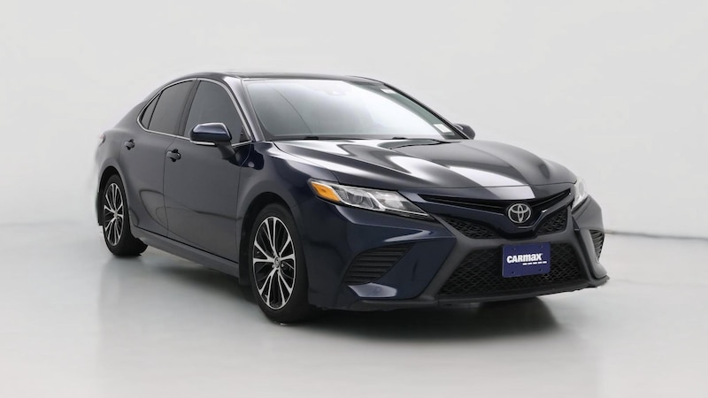 2019 Toyota Camry SE Hero Image