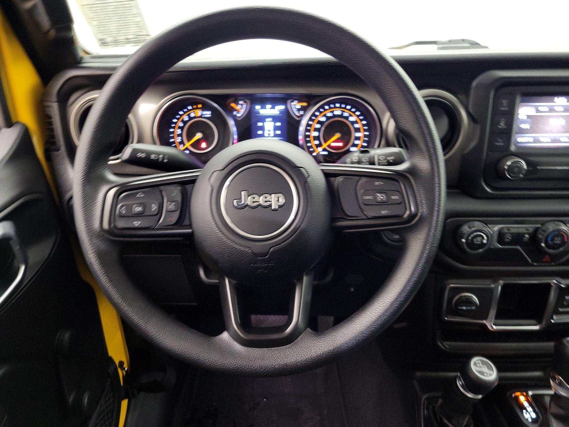 Thumbnail: 2021 Jeep Wrangler - 10