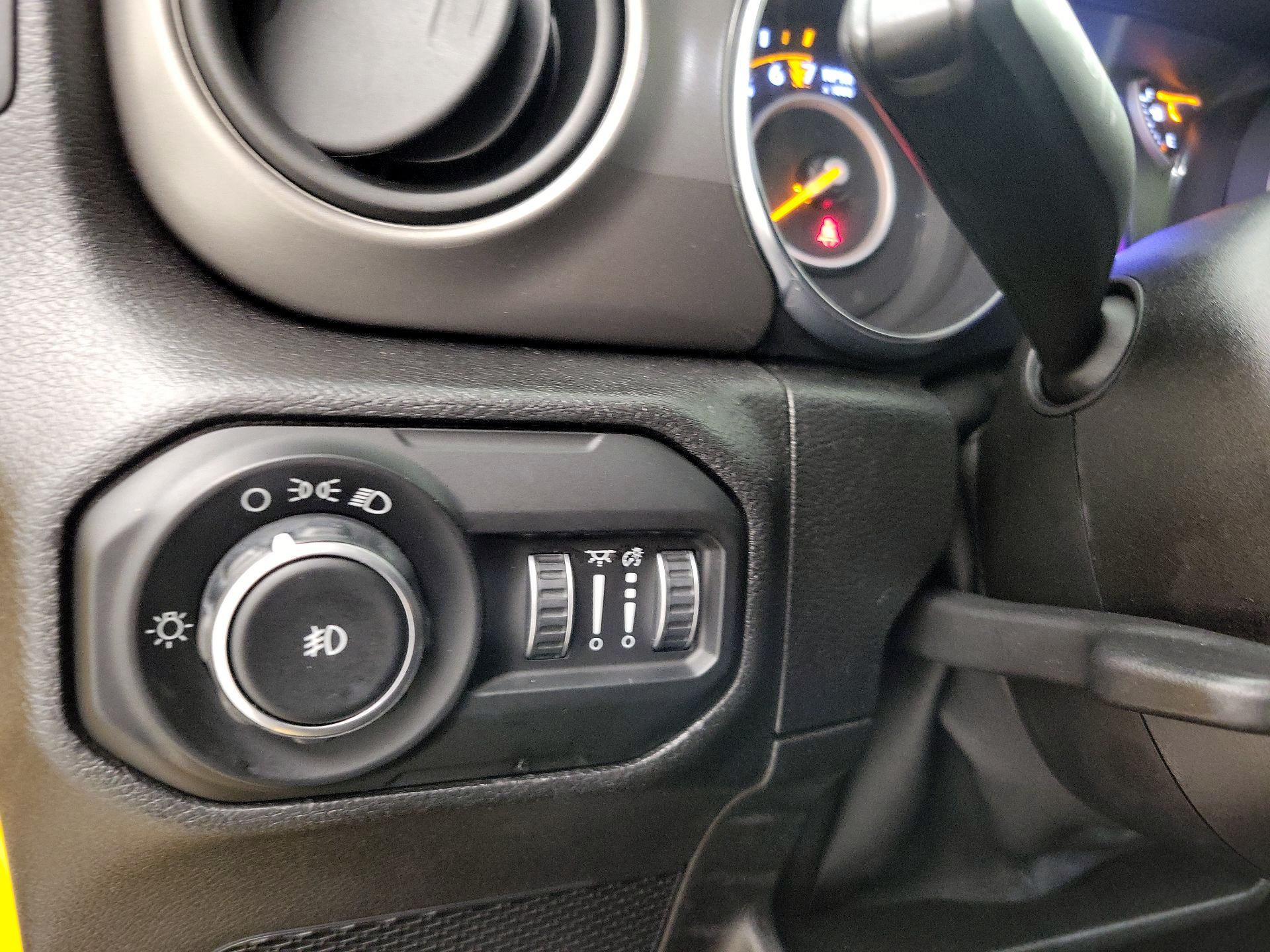 Thumbnail: 2021 Jeep Wrangler - 13