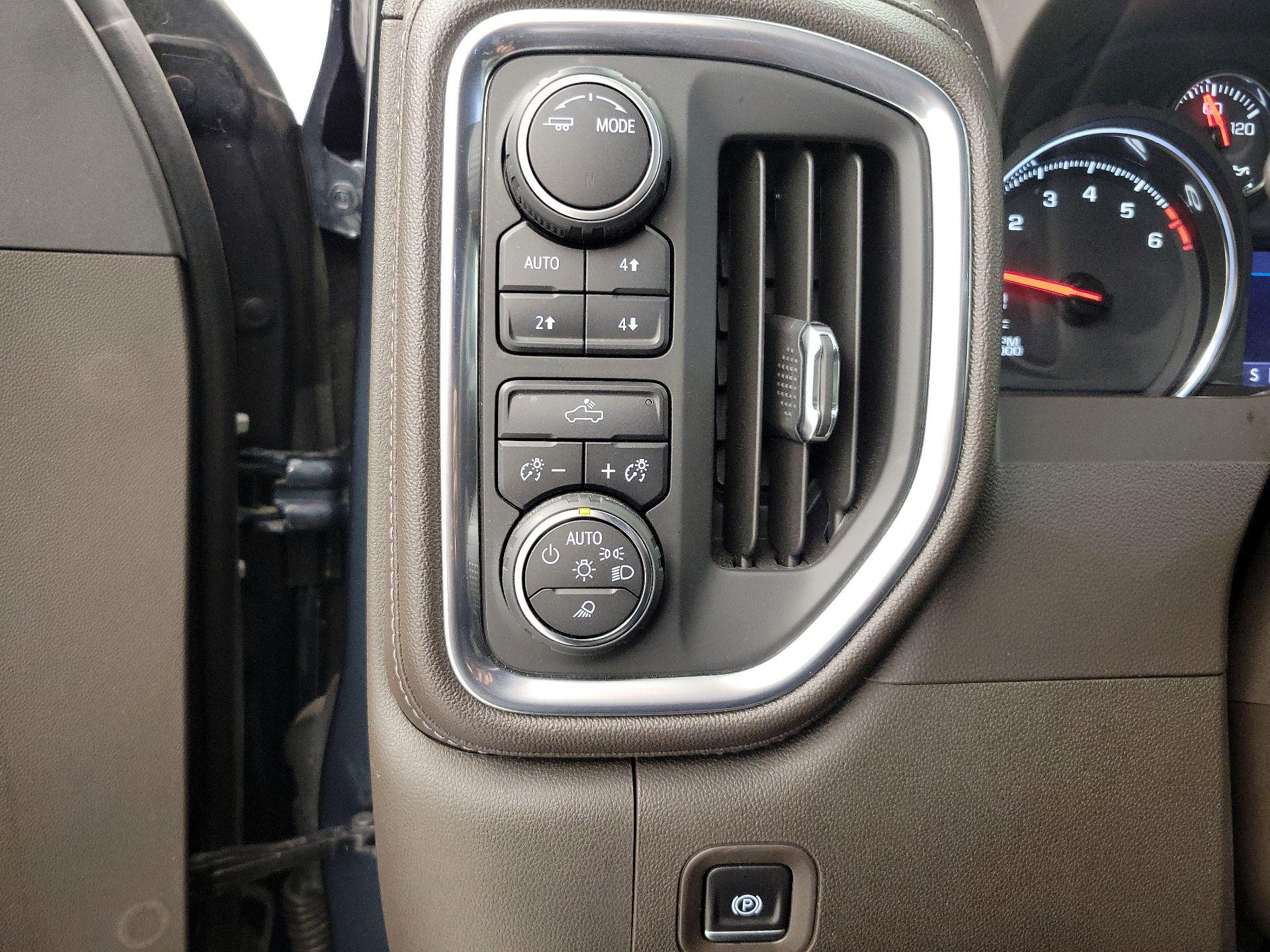 Thumbnail: 2020 Chevrolet Silverado 1500 - 13