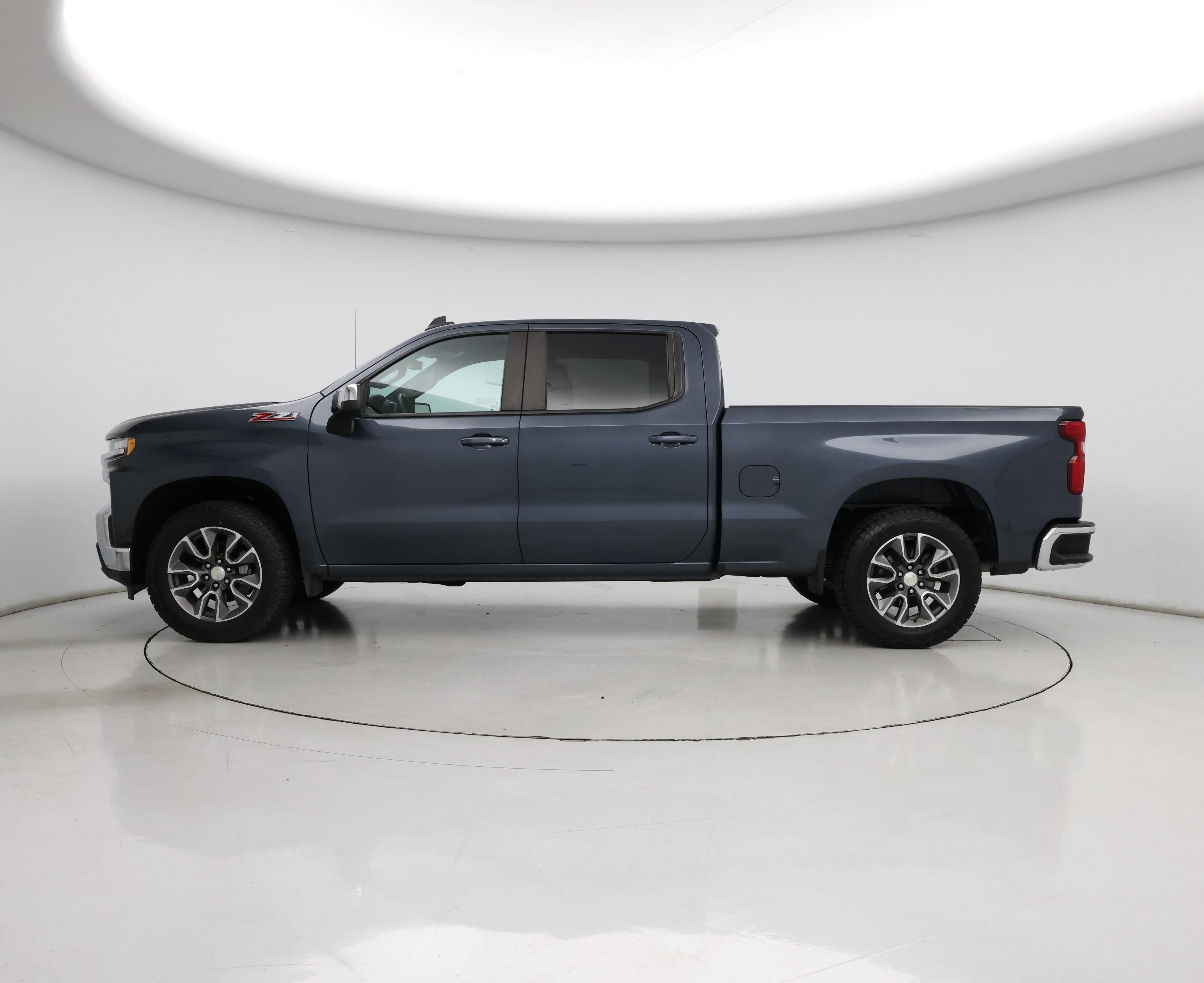 Thumbnail: 2020 Chevrolet Silverado 1500 - 3