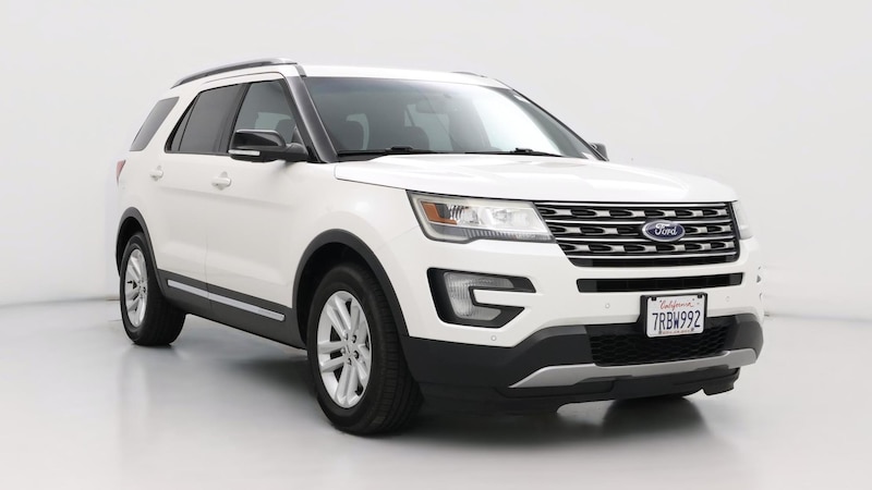 2016 Ford Explorer XLT Hero Image