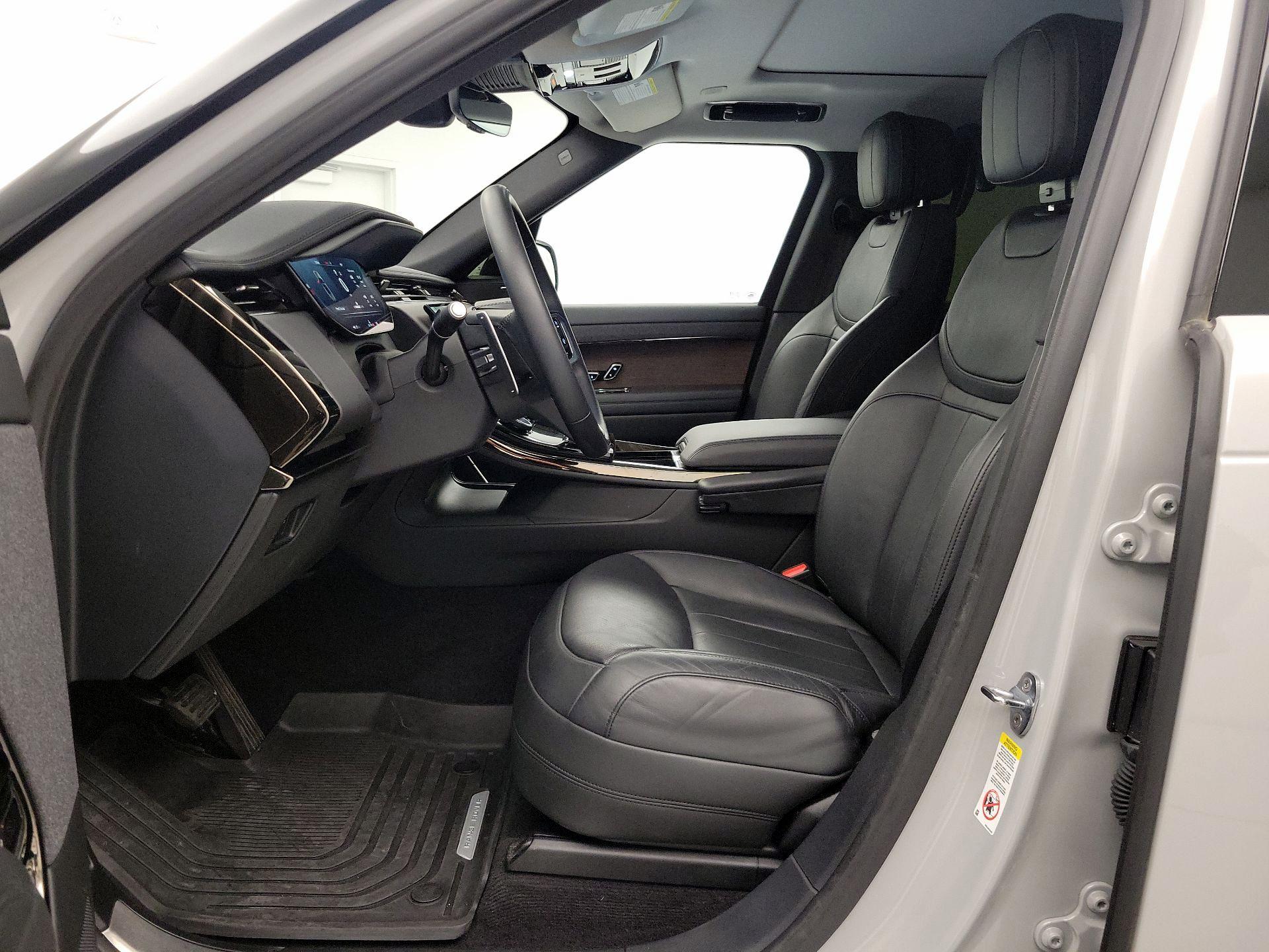 Thumbnail: 2023 Land Rover Range Rover Sport - 11