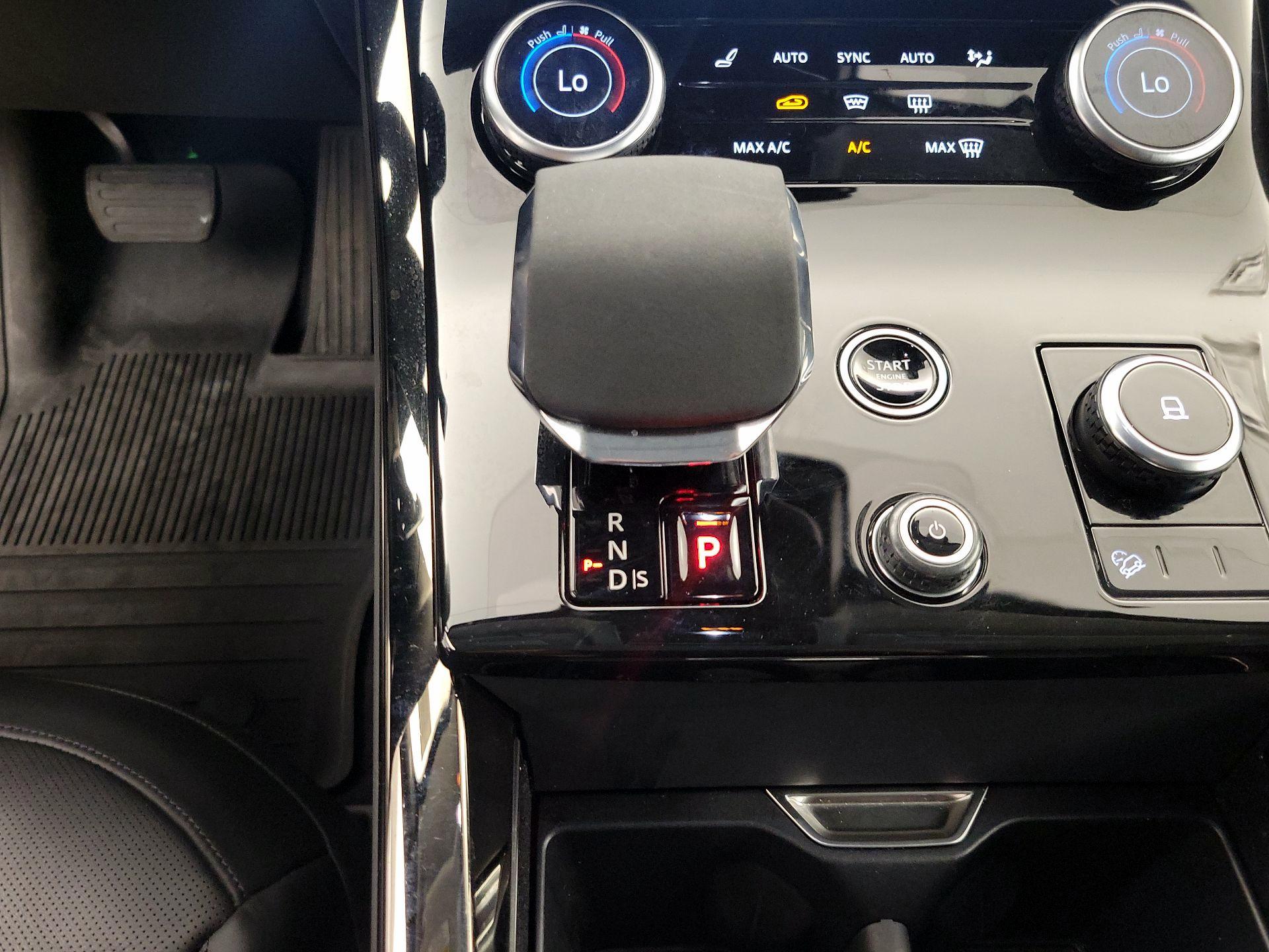 Thumbnail: 2023 Land Rover Range Rover Sport - 18