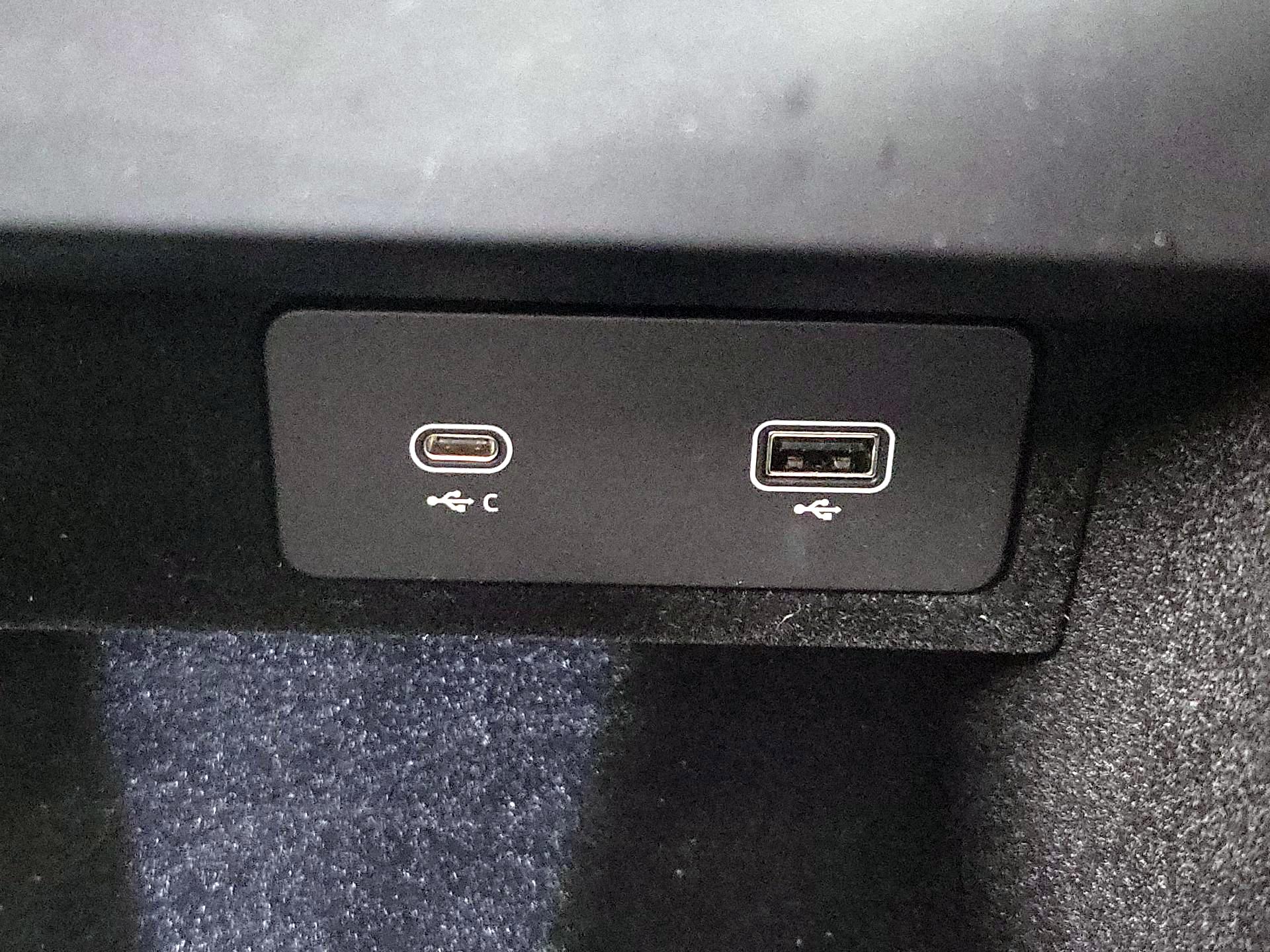 Thumbnail: 2023 Land Rover Range Rover Sport - 19