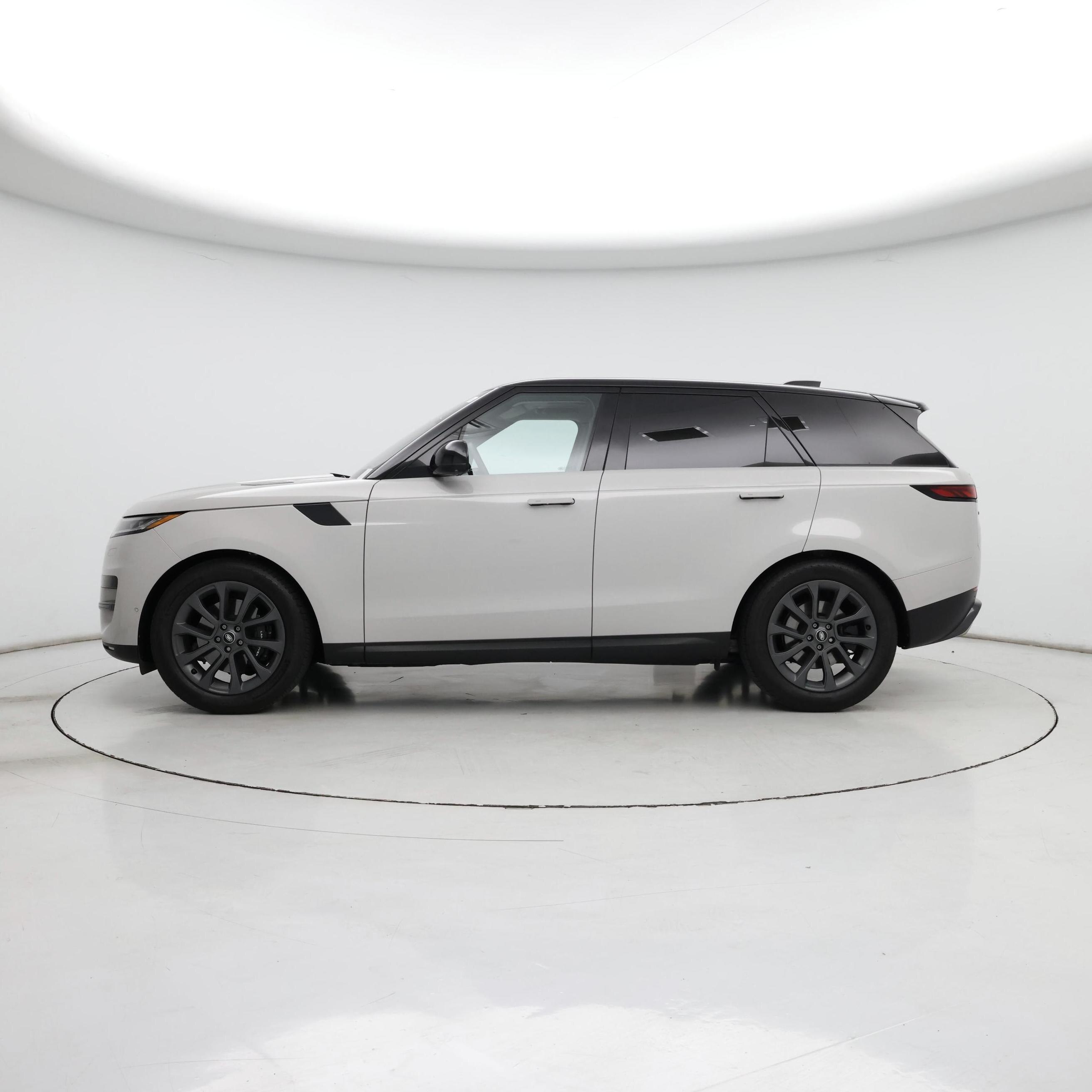 Thumbnail: 2023 Land Rover Range Rover Sport - 3