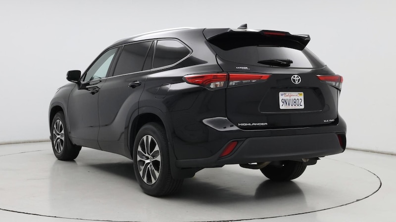 2021 Toyota Highlander XLE 2