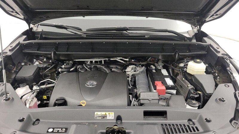 2021 Toyota Highlander XLE 25