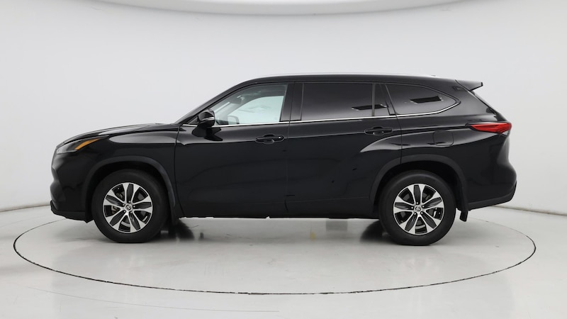 2021 Toyota Highlander XLE 3
