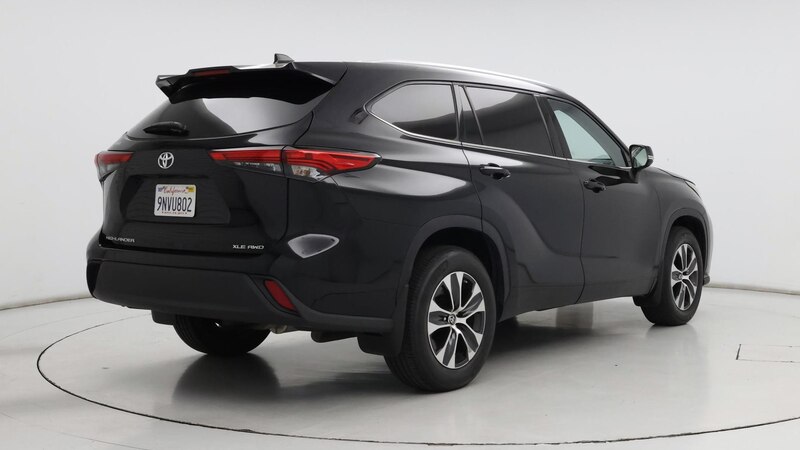2021 Toyota Highlander XLE 8