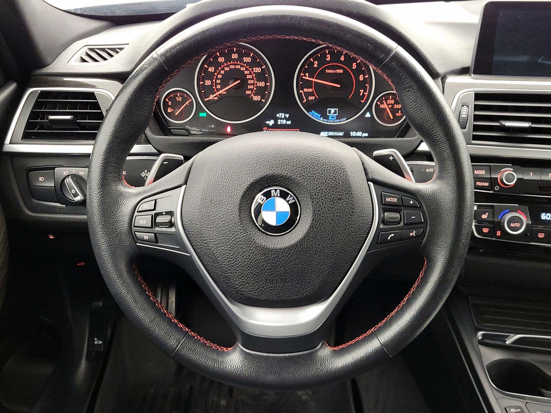 Thumbnail: 2017 BMW 3 Series - 10