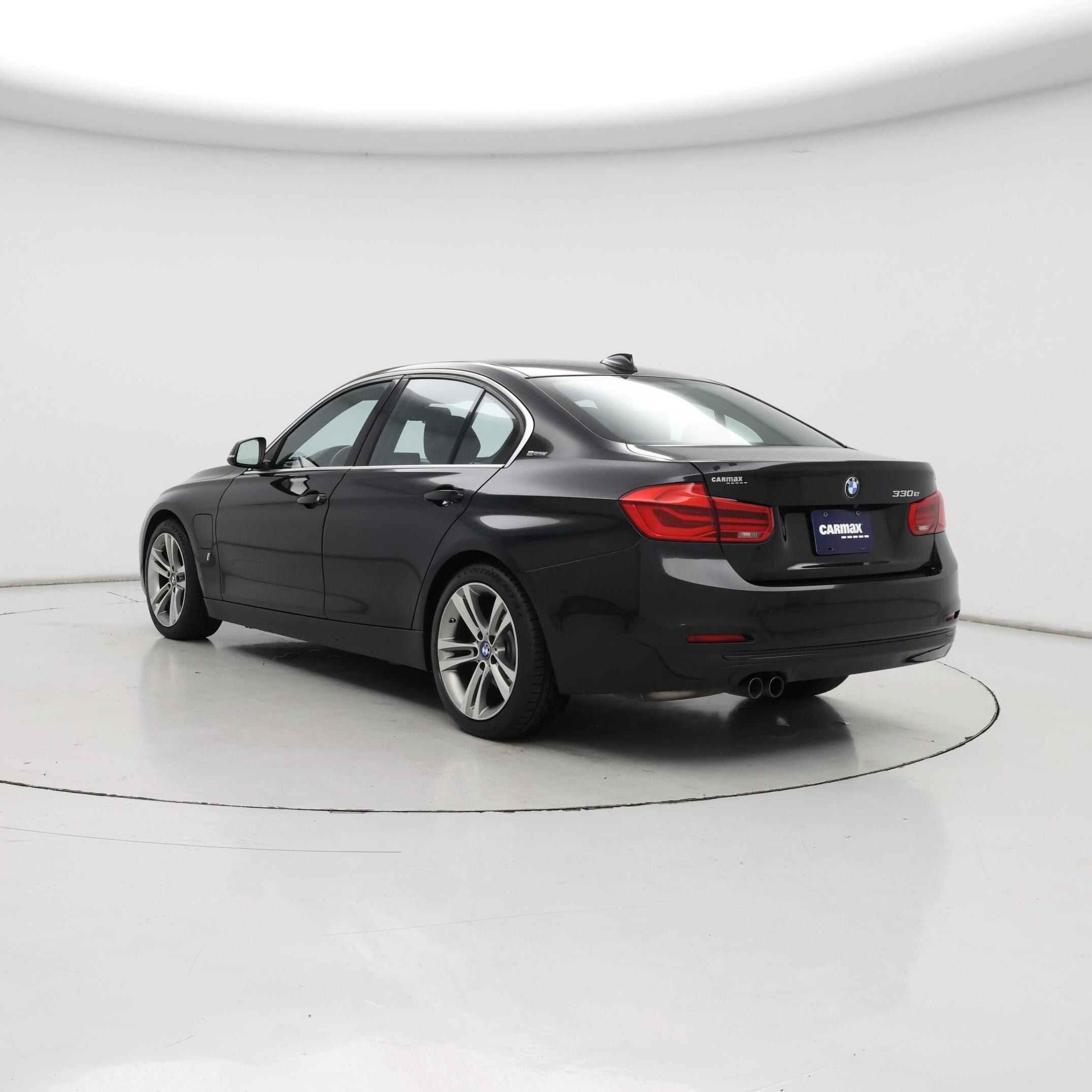 Thumbnail: 2017 BMW 3 Series - 2