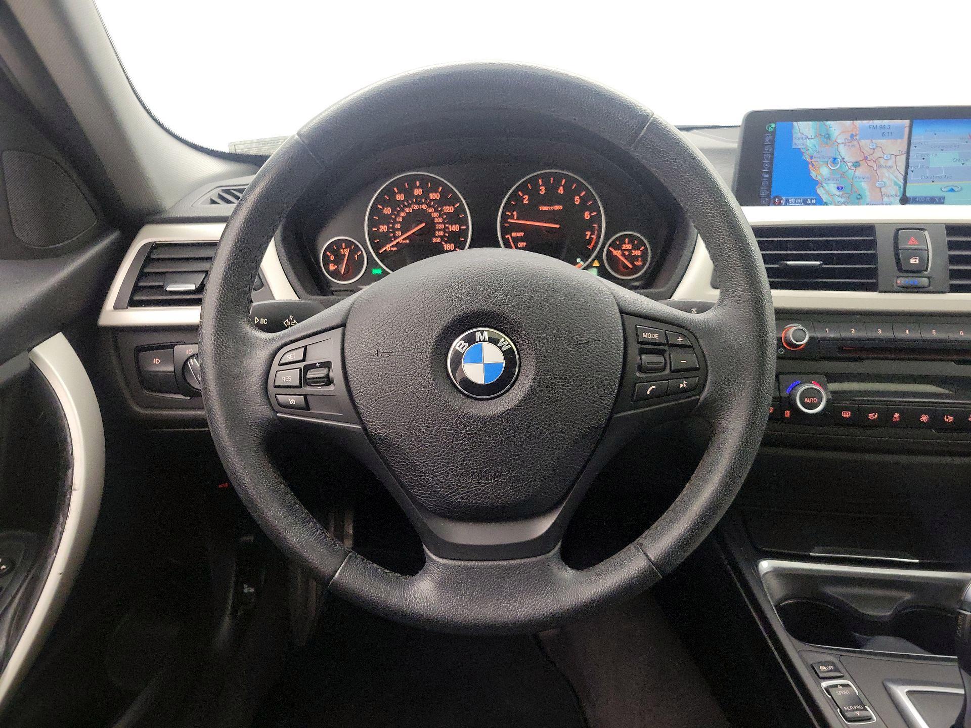 Thumbnail: 2015 BMW 3 Series - 10
