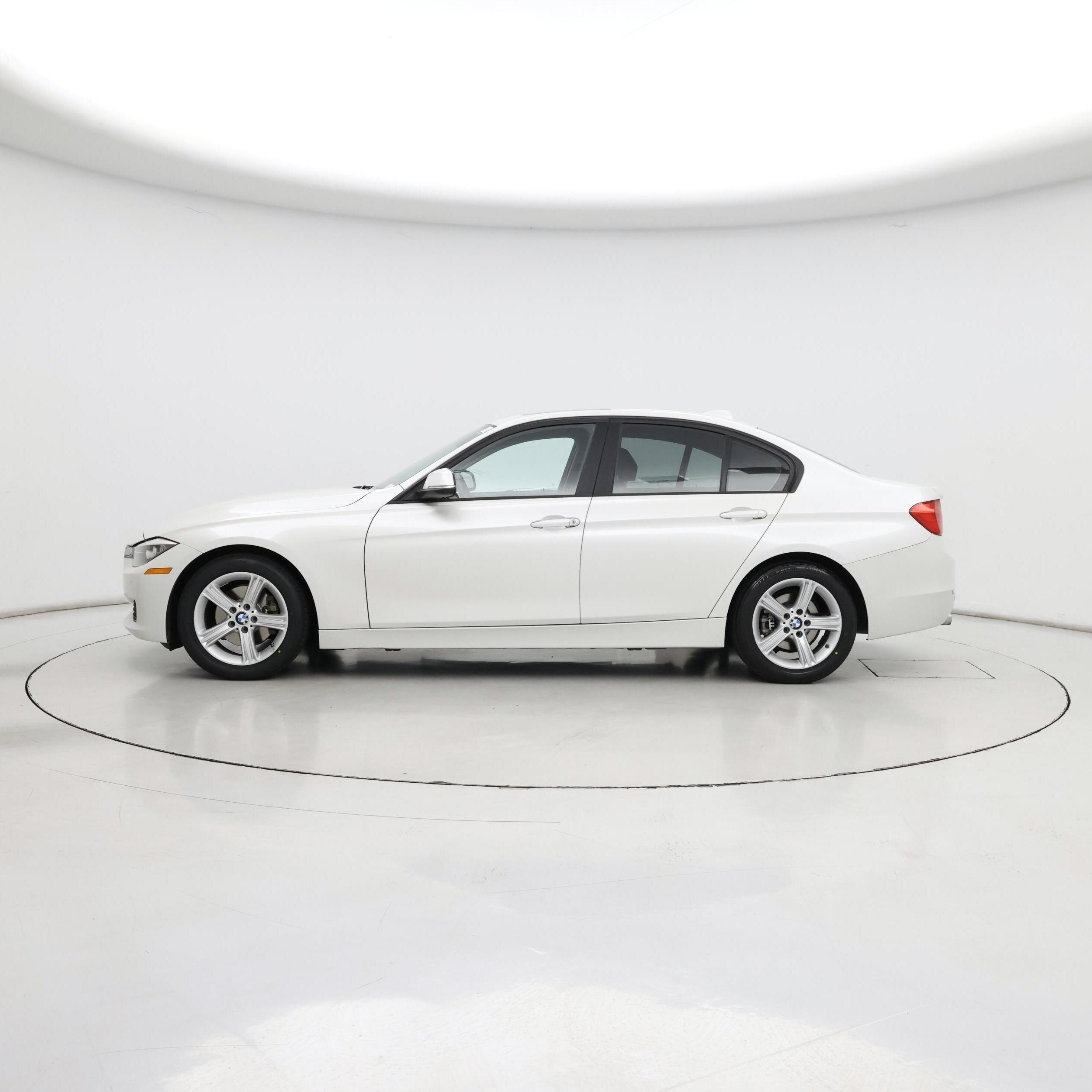 Thumbnail: 2015 BMW 3 Series - 3