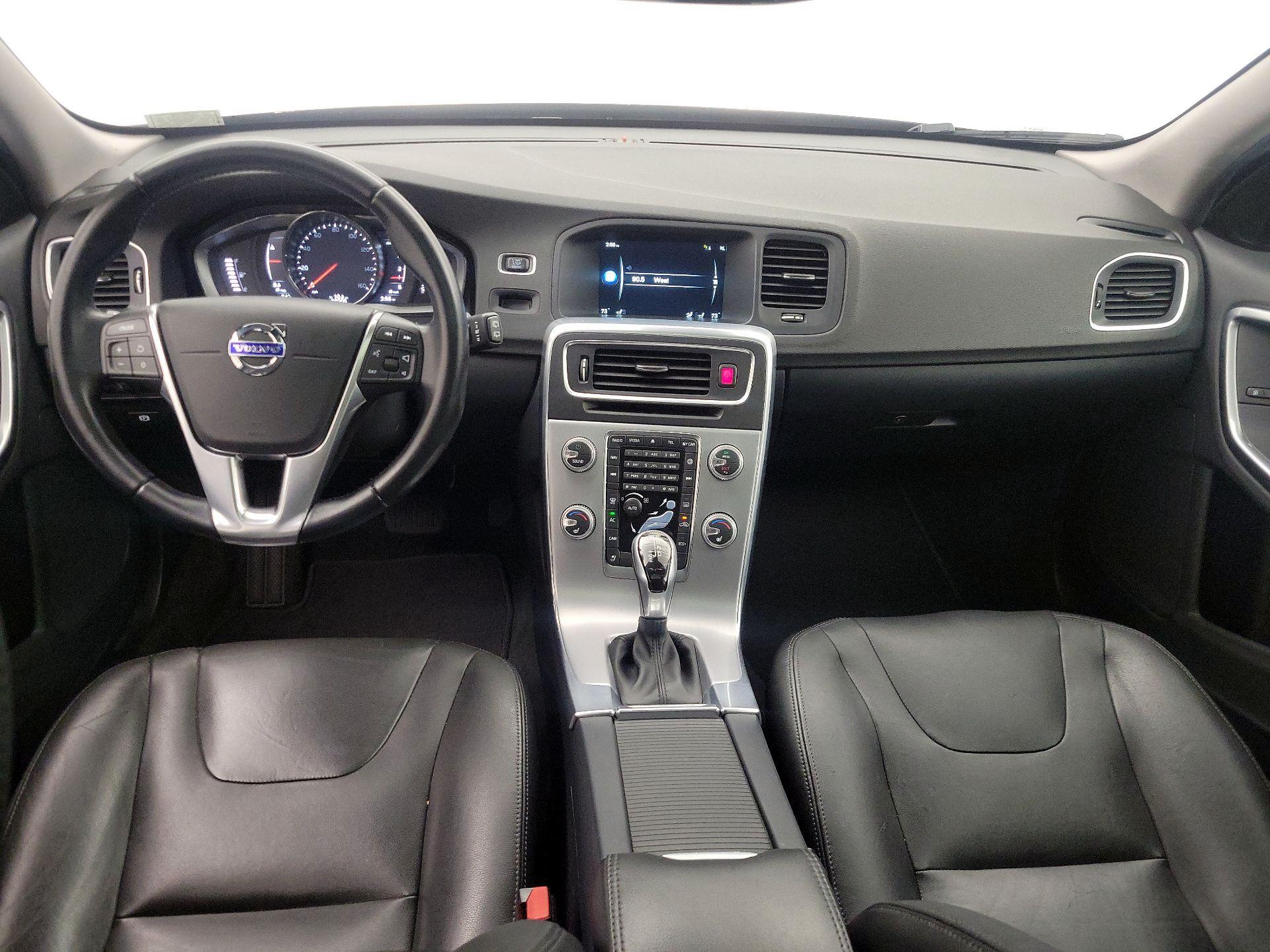 Thumbnail: 2017 Volvo V60 - 9