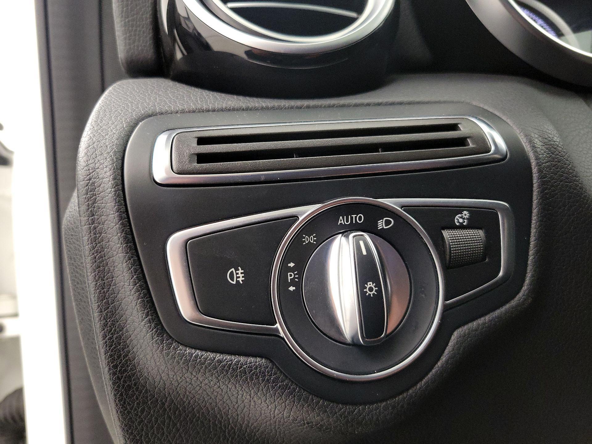Thumbnail: 2018 Mercedes-Benz C-Class - 13