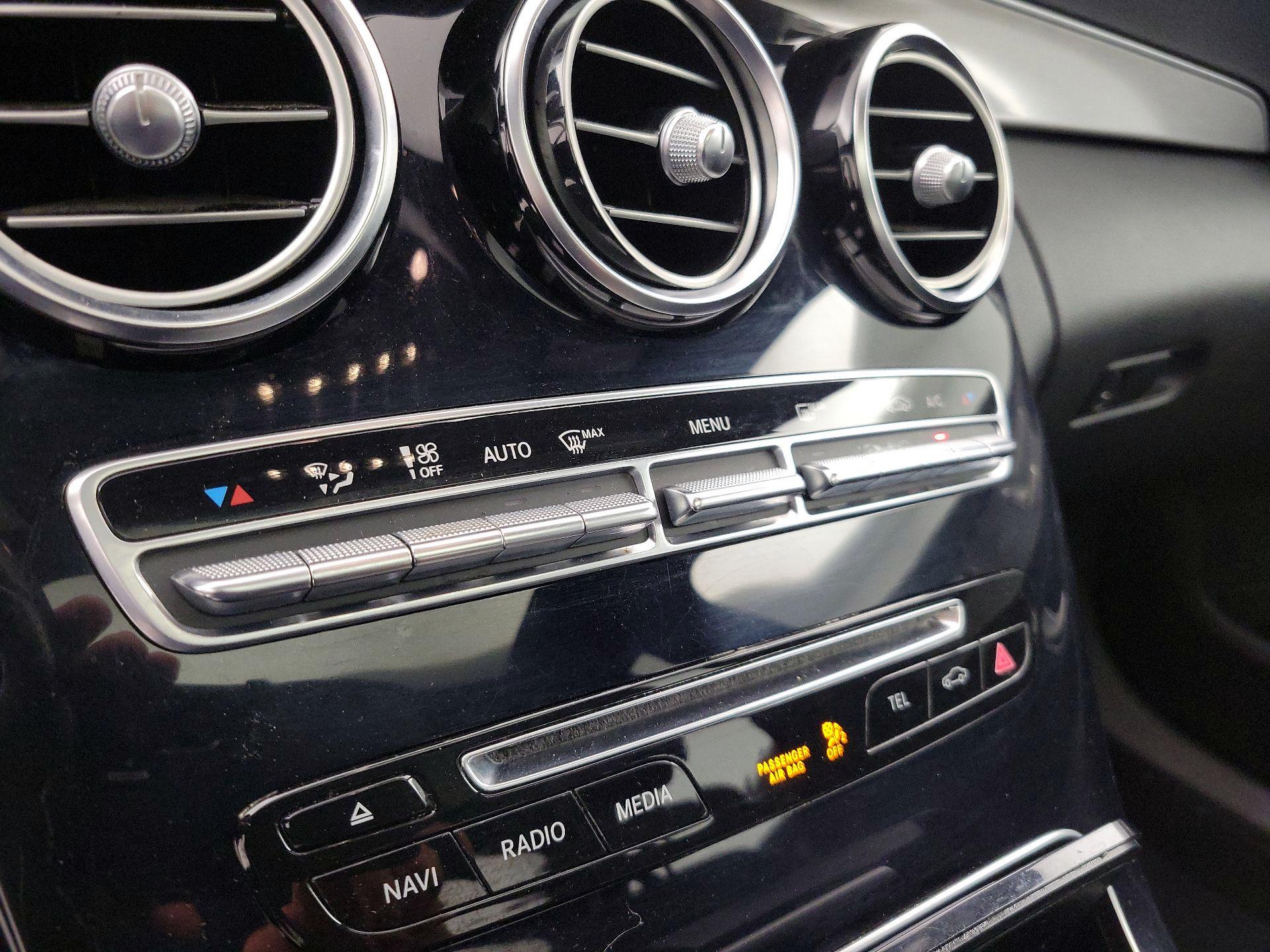 Thumbnail: 2018 Mercedes-Benz C-Class - 16