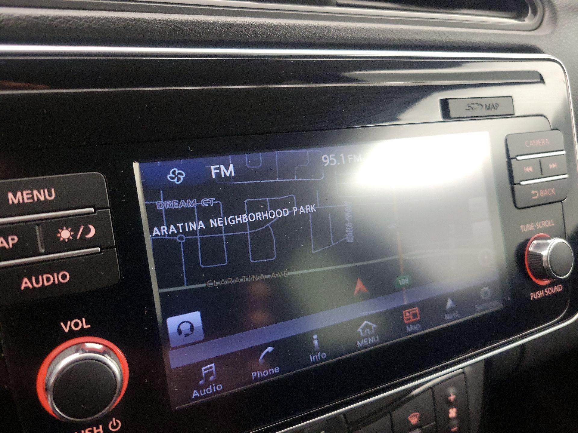 Thumbnail: 2019 Nissan Leaf - 14