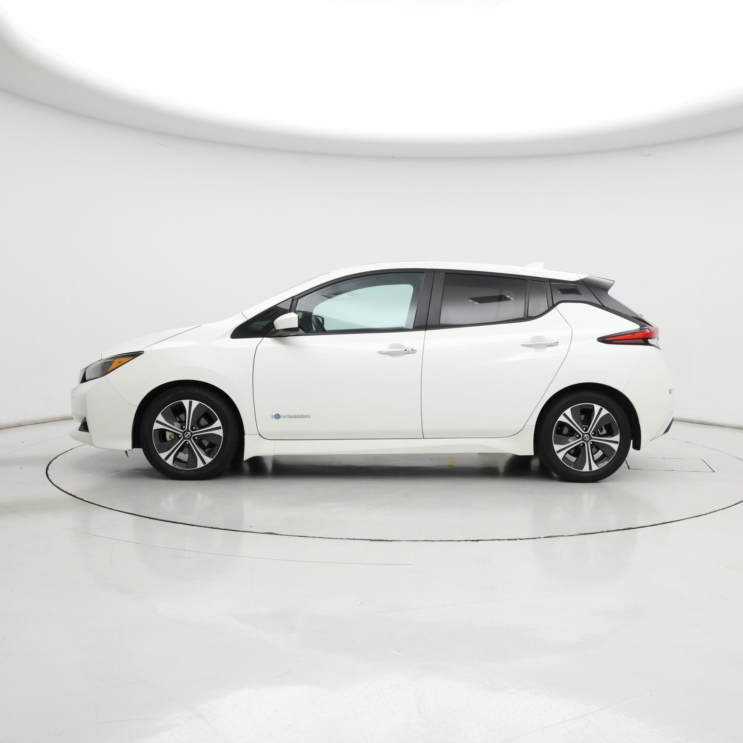 Thumbnail: 2019 Nissan Leaf - 3