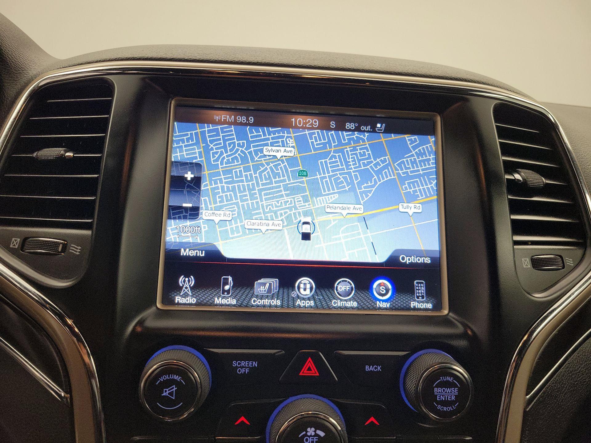 Thumbnail: 2017 Jeep Grand Cherokee - 14