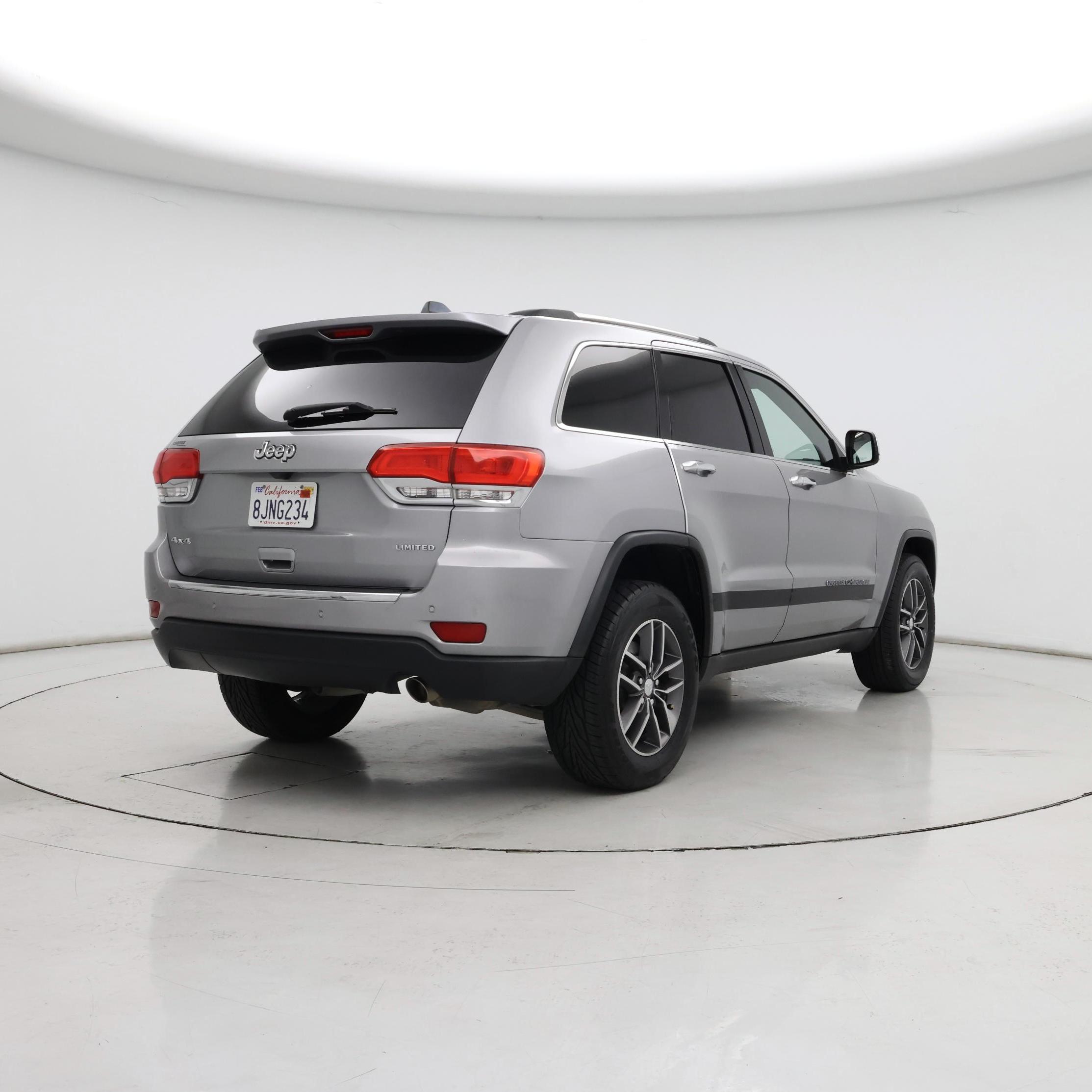 Thumbnail: 2017 Jeep Grand Cherokee - 8