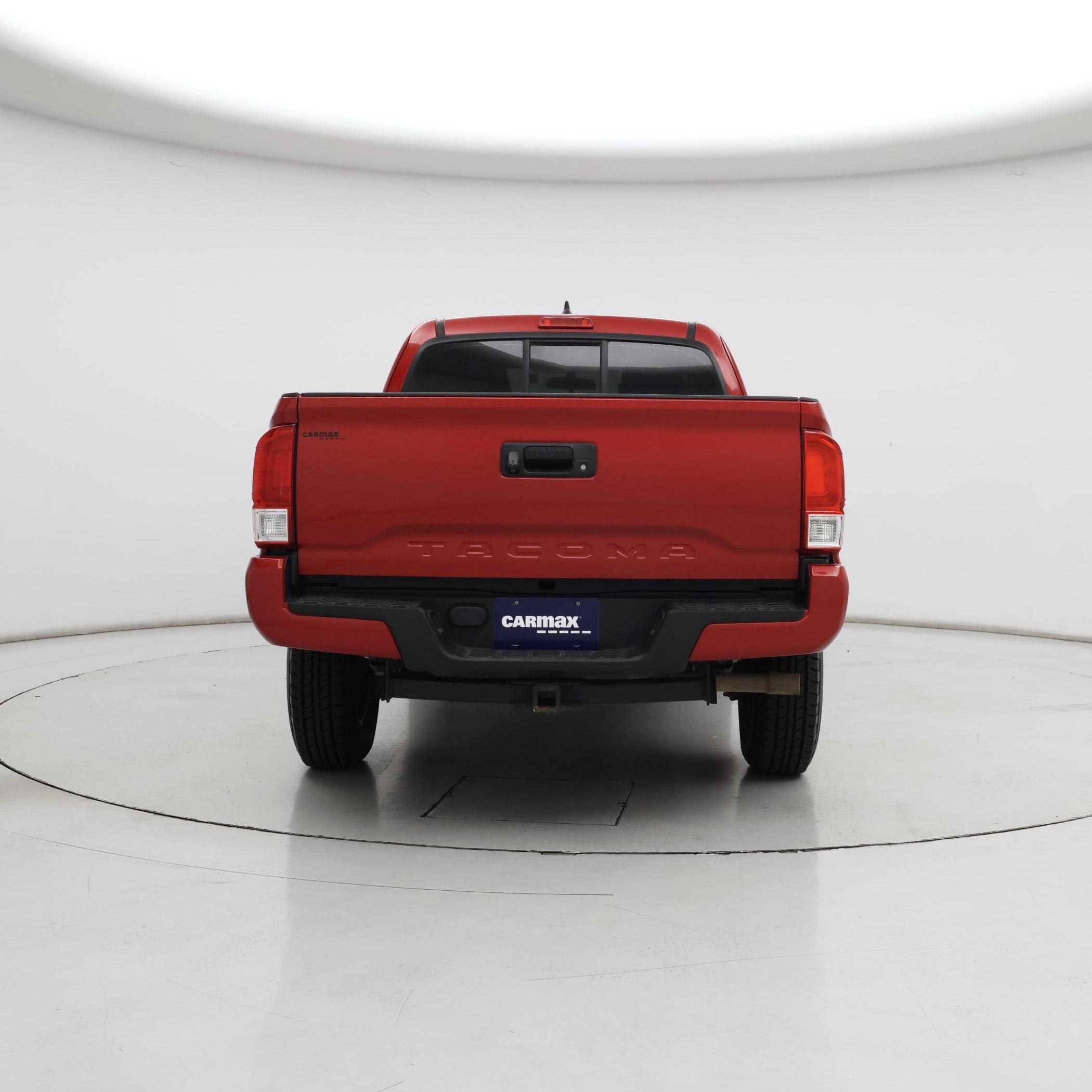 Thumbnail: 2016 Toyota Tacoma - 6