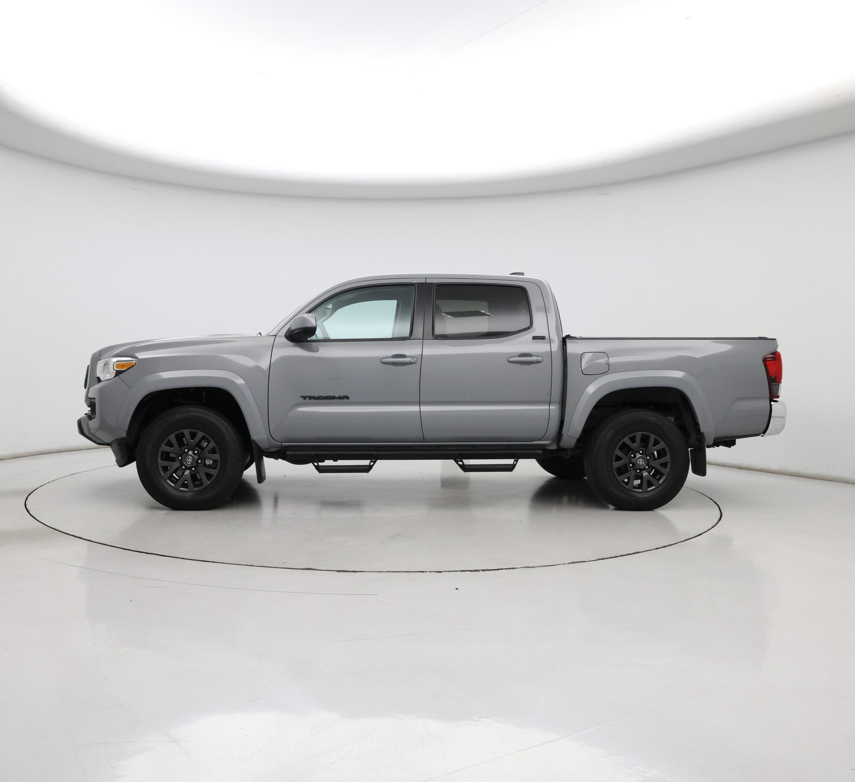 Thumbnail: 2021 Toyota Tacoma - 3