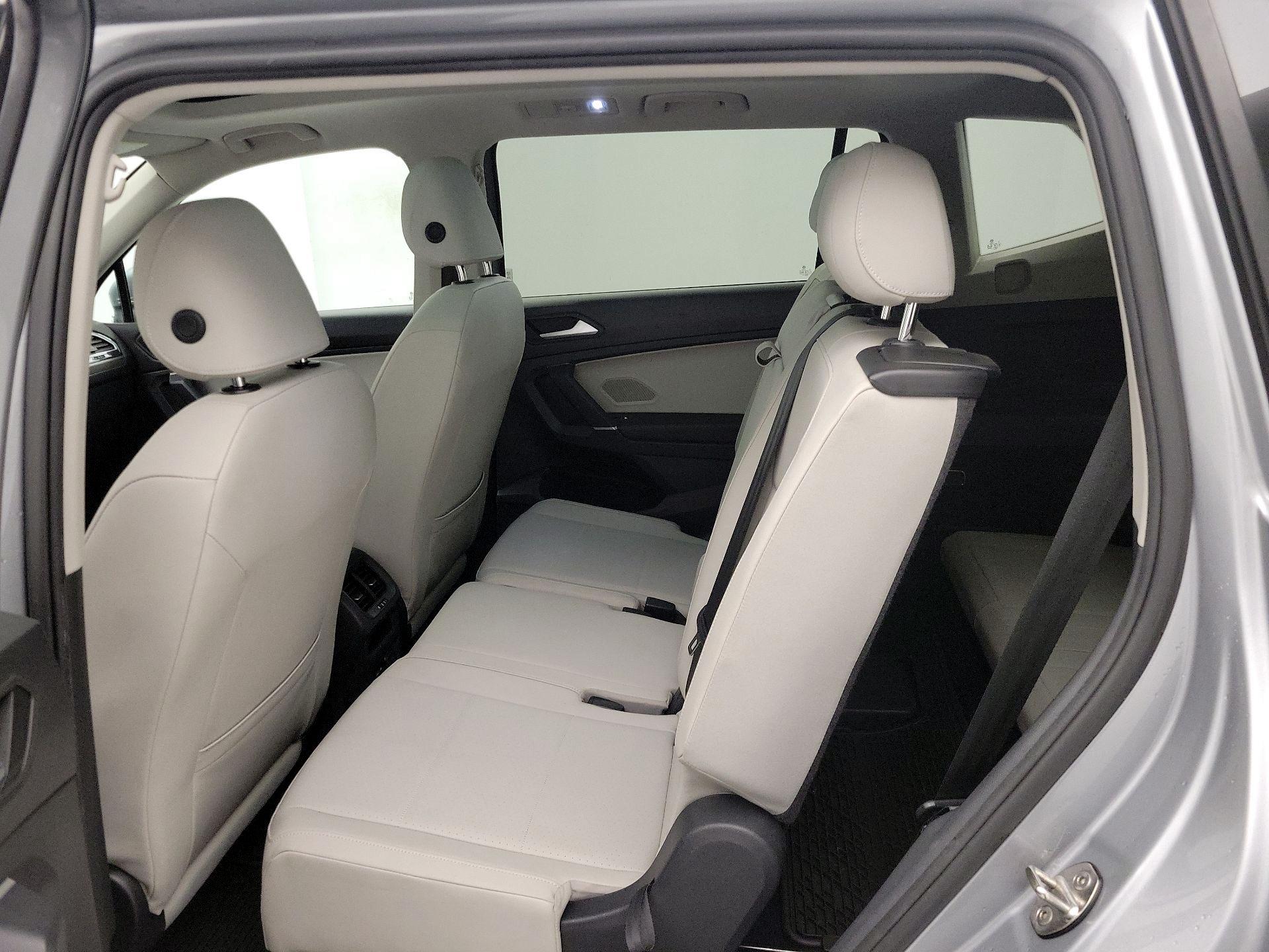 Thumbnail: 2020 Volkswagen Tiguan - 20